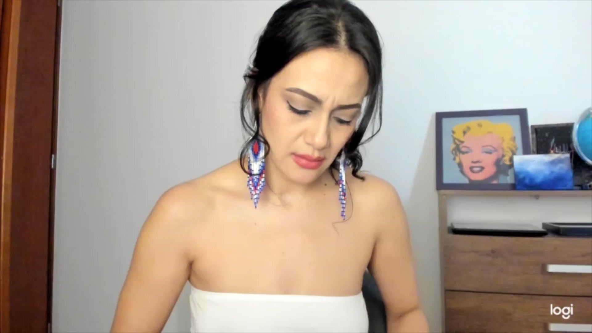 Gallery image thumbnail from Red_Flower203's myfreecams stream on, 08/05/2025, 21:44 image 17 of 20