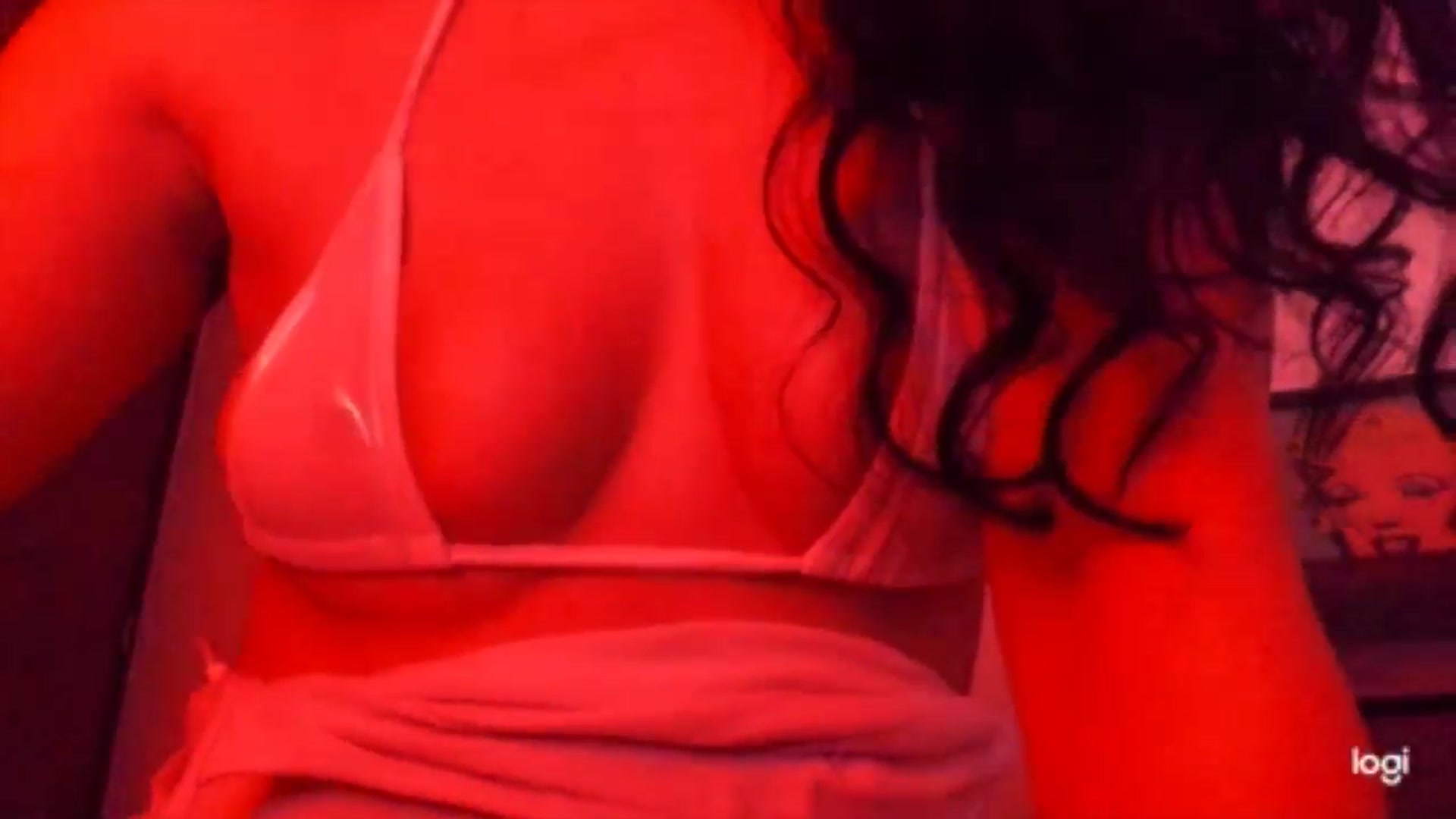 Gallery image thumbnail from Red_Flower203's myfreecams stream on, 08/09/2025, 22:08 image 18 of 20