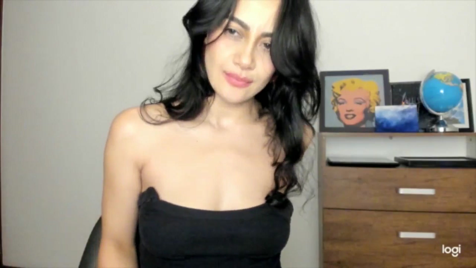 Gallery image thumbnail from Red_Flower203's myfreecams stream on, 08/20/2025, 04:17 image 7 of 20