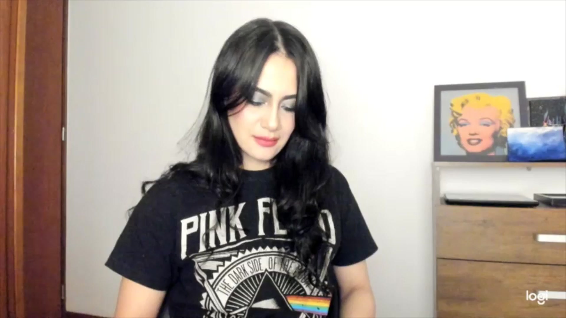 Gallery image thumbnail from Red_Flower203's myfreecams stream on, 08/21/2025, 23:00 image 4 of 20