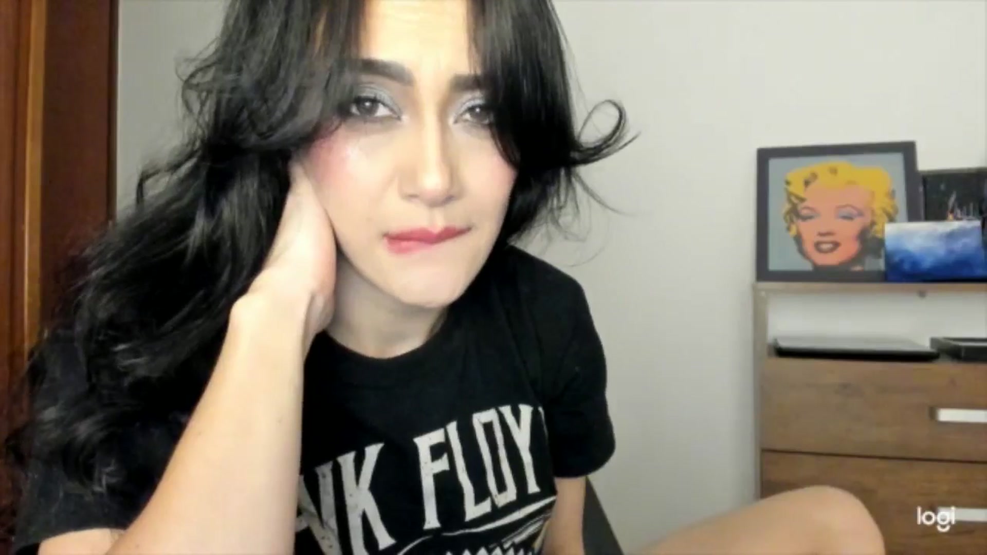 Gallery image thumbnail from Red_Flower203's myfreecams stream on, 08/21/2025, 23:00 image 6 of 20