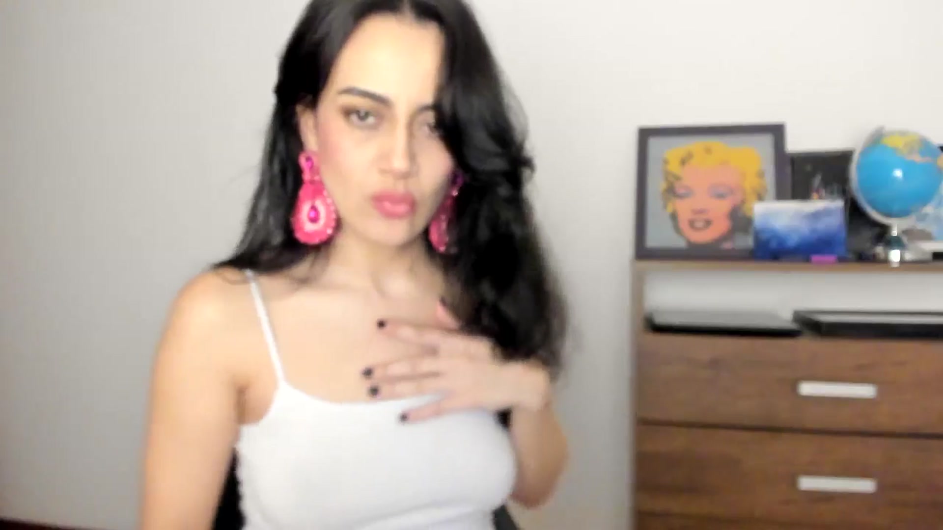 Gallery image thumbnail from Red_Flower203's myfreecams stream on, 09/06/2025, 02:27 image 10 of 20