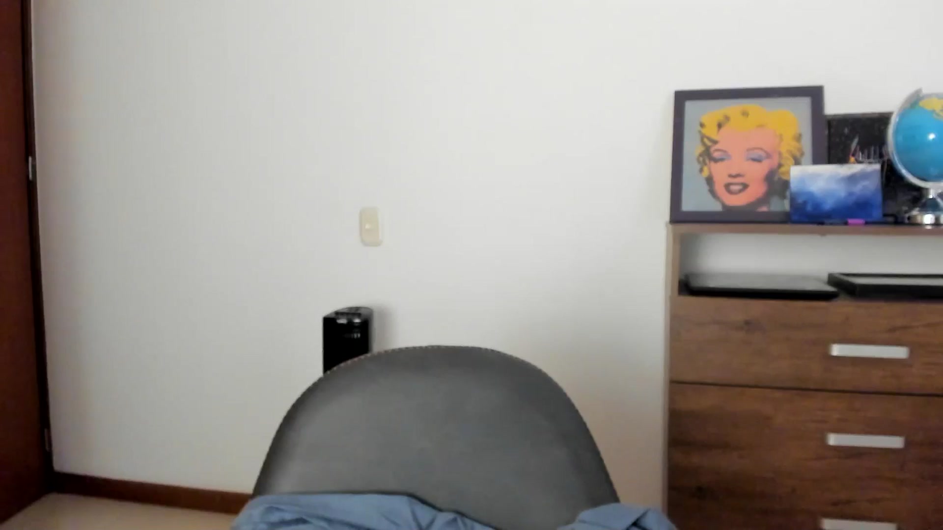 Gallery image thumbnail from Red_Flower203's myfreecams stream on, 09/12/2025, 19:09 image 17 of 20