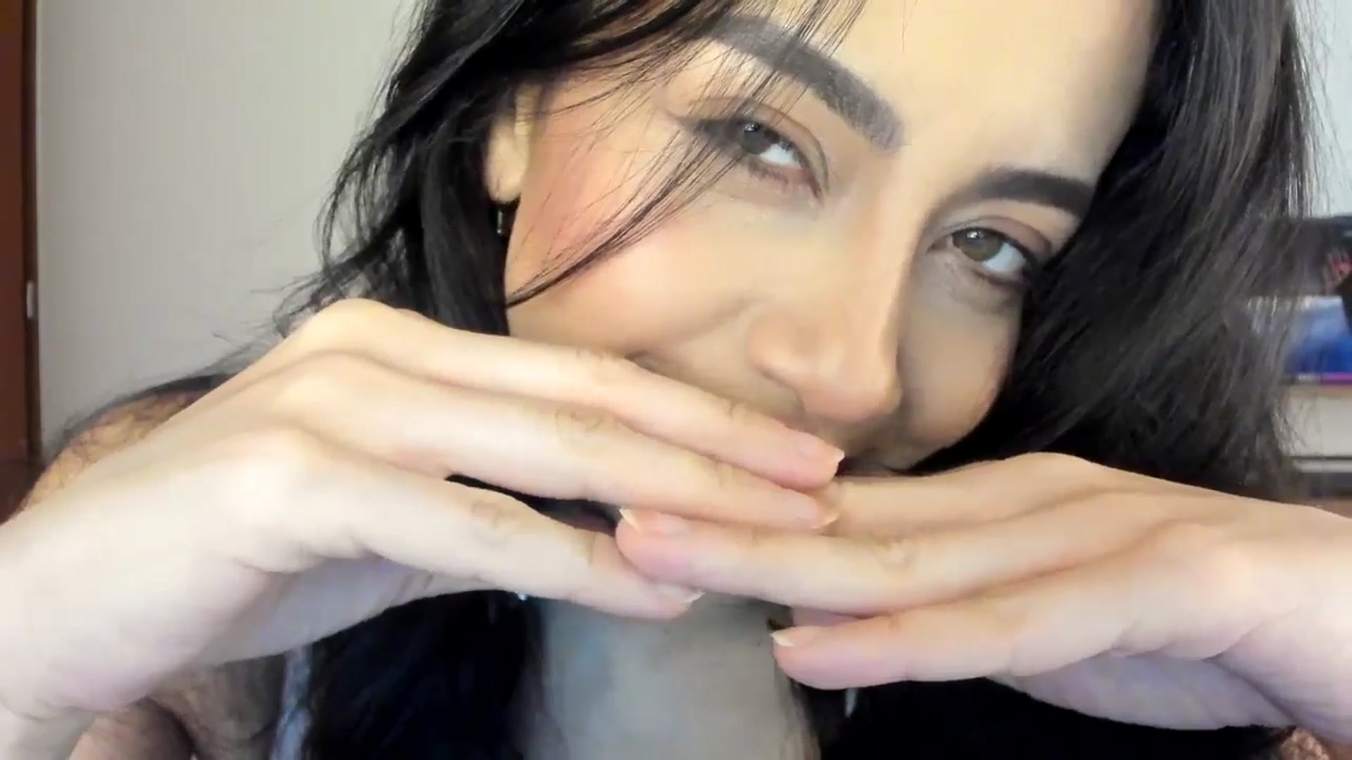 Gallery image thumbnail from Red_Flower203's myfreecams stream on, 09/22/2025, 21:27 image 2 of 20