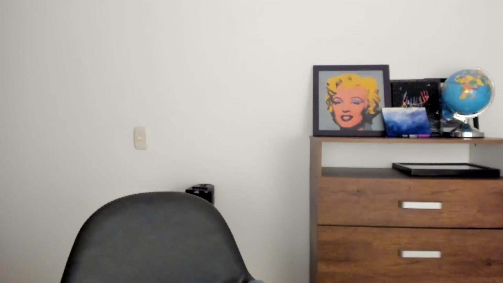 Gallery image thumbnail from Red_Flower203's myfreecams stream on, 09/24/2025, 24:05 image 12 of 20