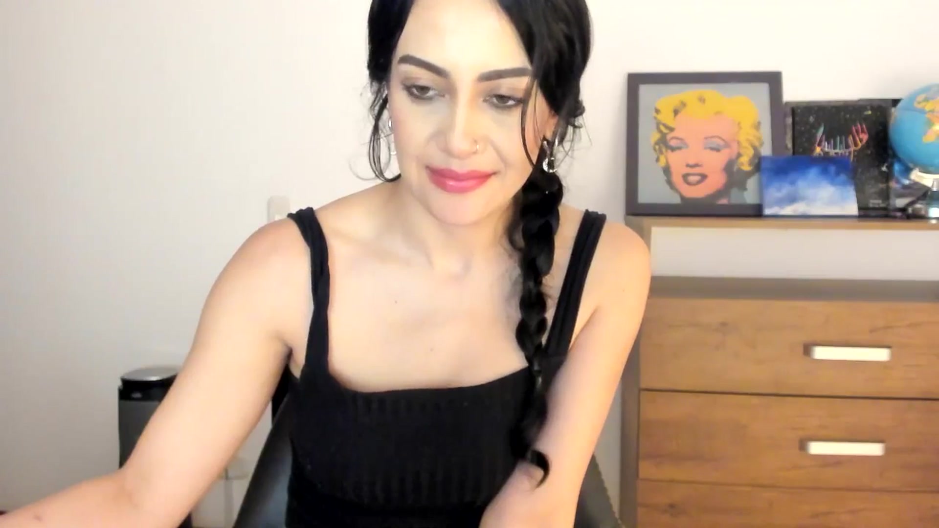 Gallery image thumbnail from Red_Flower203's myfreecams stream on, 10/23/2025, 01:30 image 16 of 20