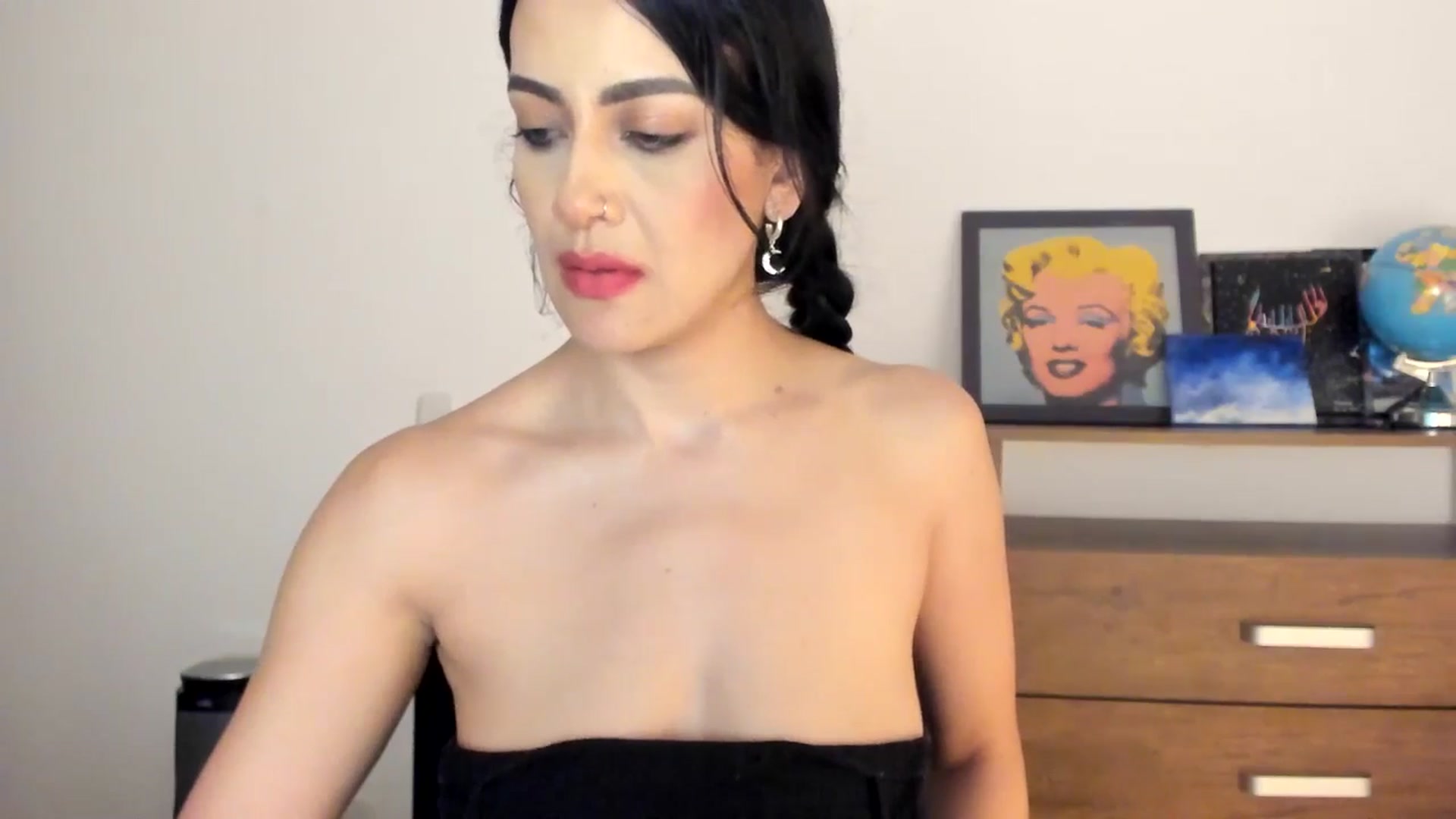 Gallery image thumbnail from Red_Flower203's myfreecams stream on, 10/23/2025, 01:30 image 7 of 20