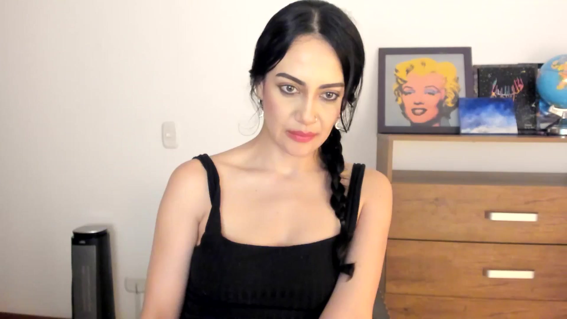 Gallery image thumbnail from Red_Flower203's myfreecams stream on, 10/23/2025, 01:30 image 15 of 20