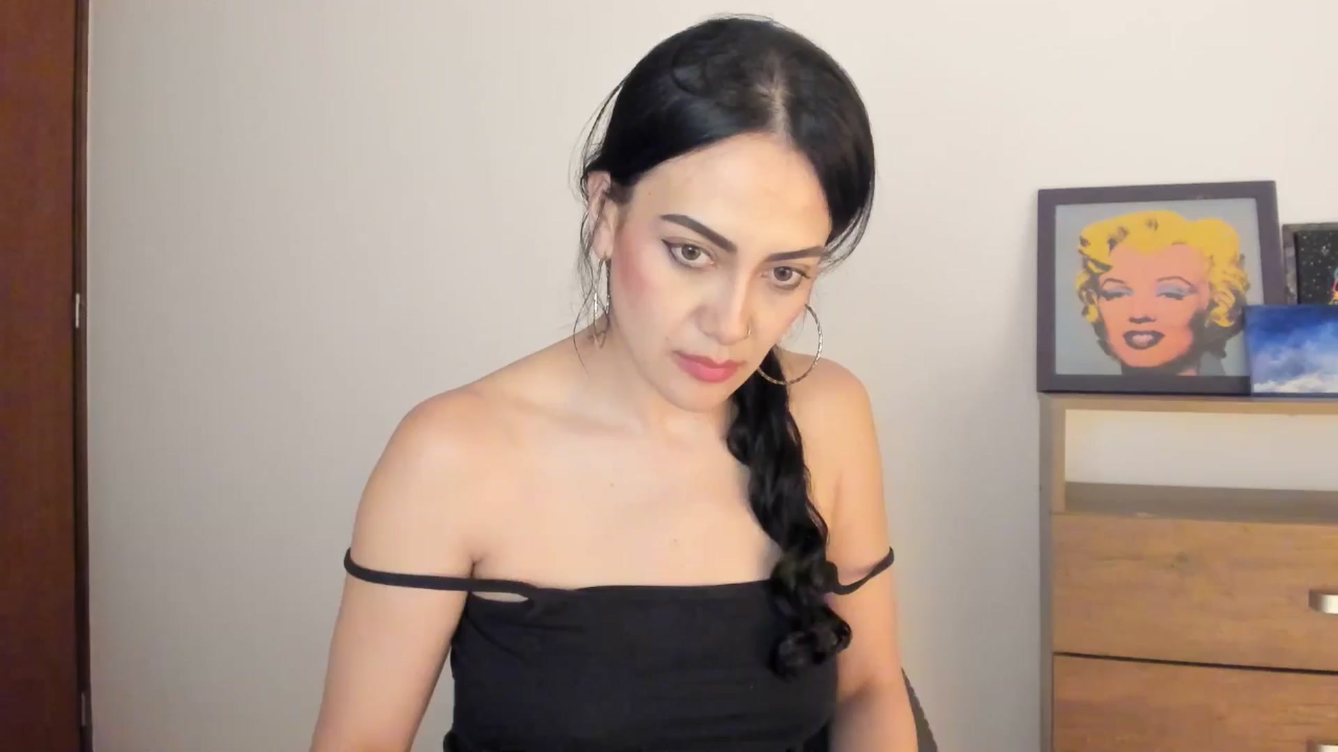 Gallery image thumbnail from Red_Flower203's myfreecams stream on, 10/31/2025, 02:10 image 12 of 20