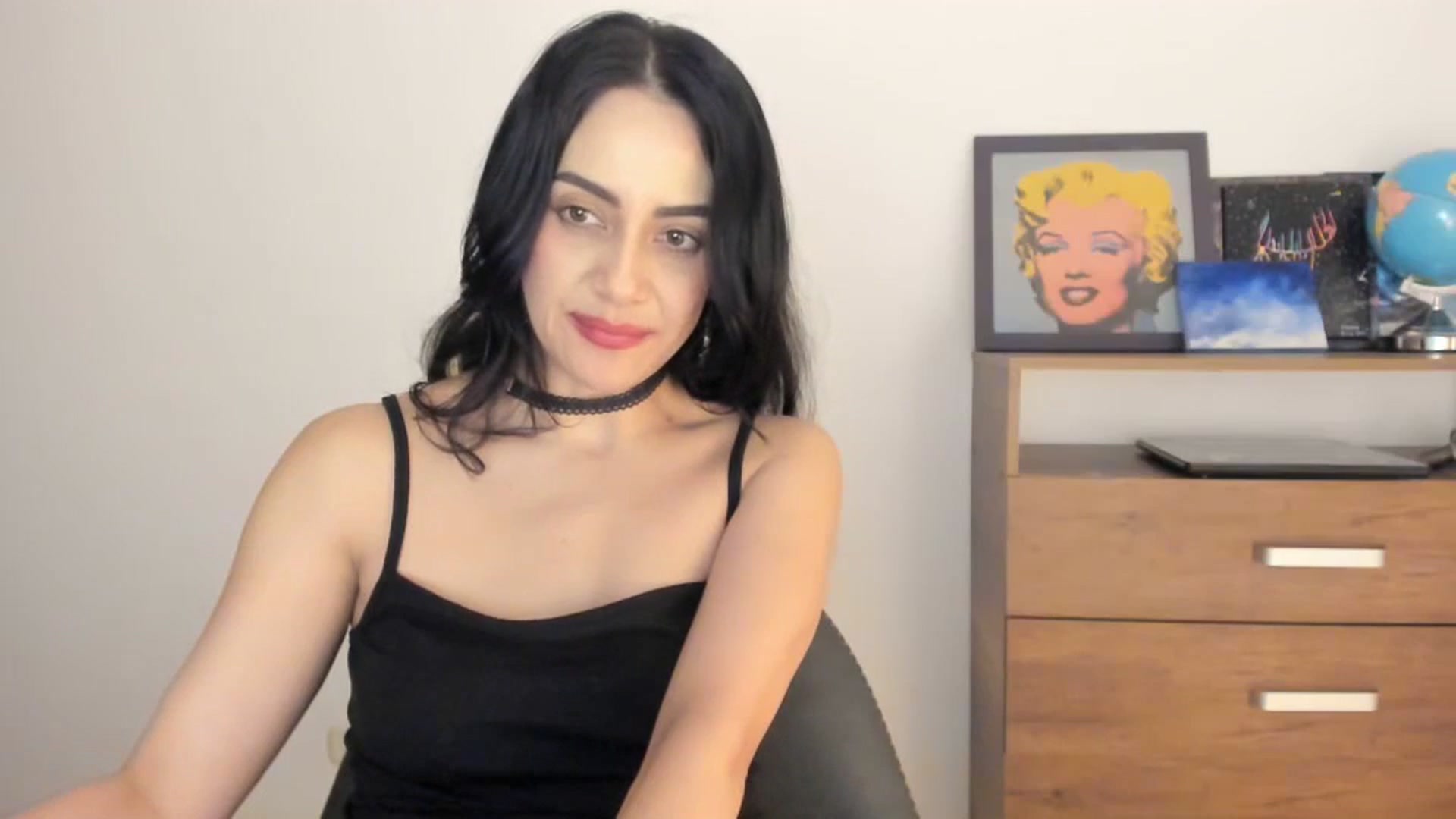 Gallery image thumbnail from Red_Flower203's myfreecams stream on, 11/18/2025, 24:55 image 2 of 20