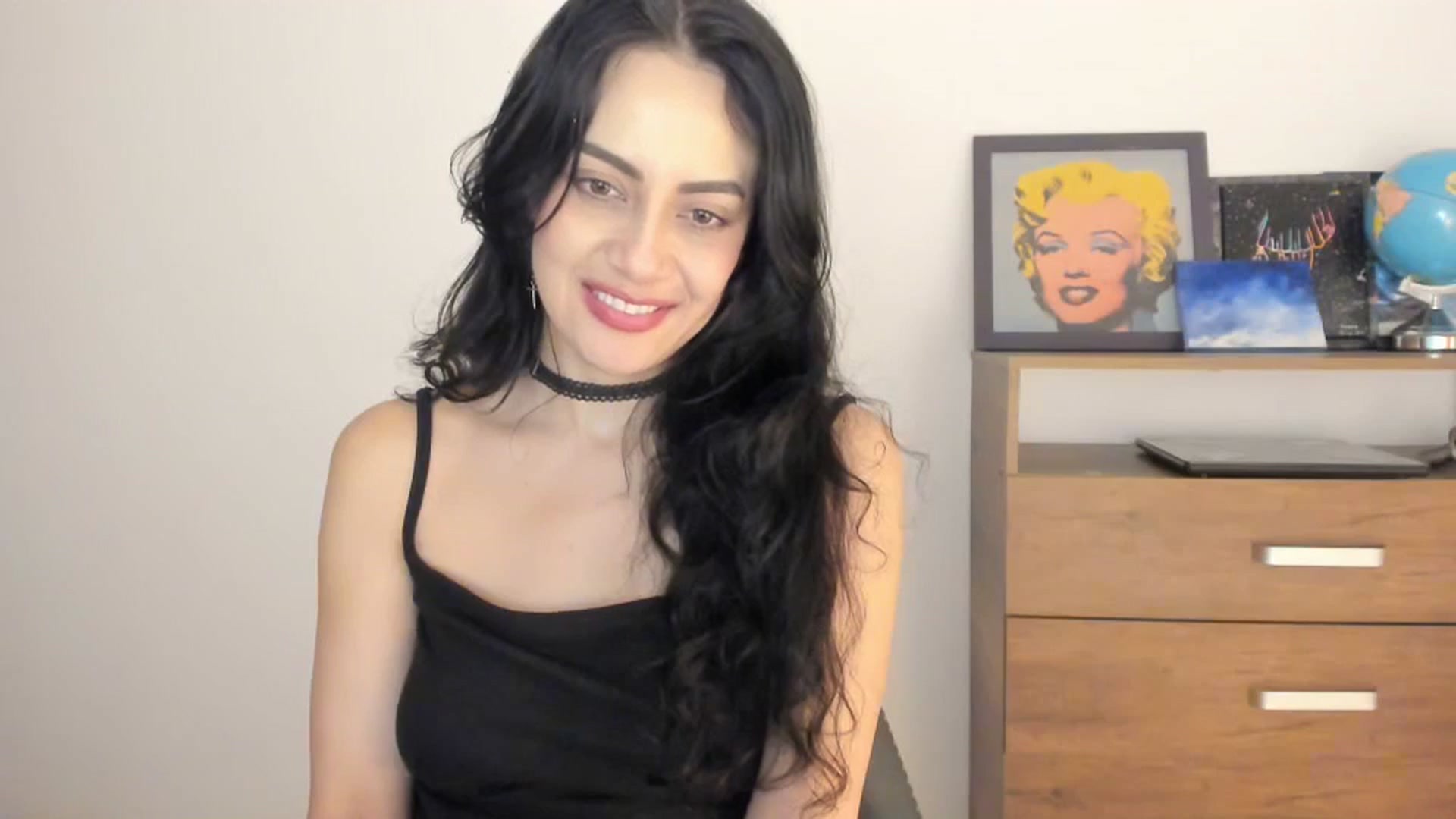 Gallery image thumbnail from Red_Flower203's myfreecams stream on, 11/18/2025, 24:55 image 12 of 20