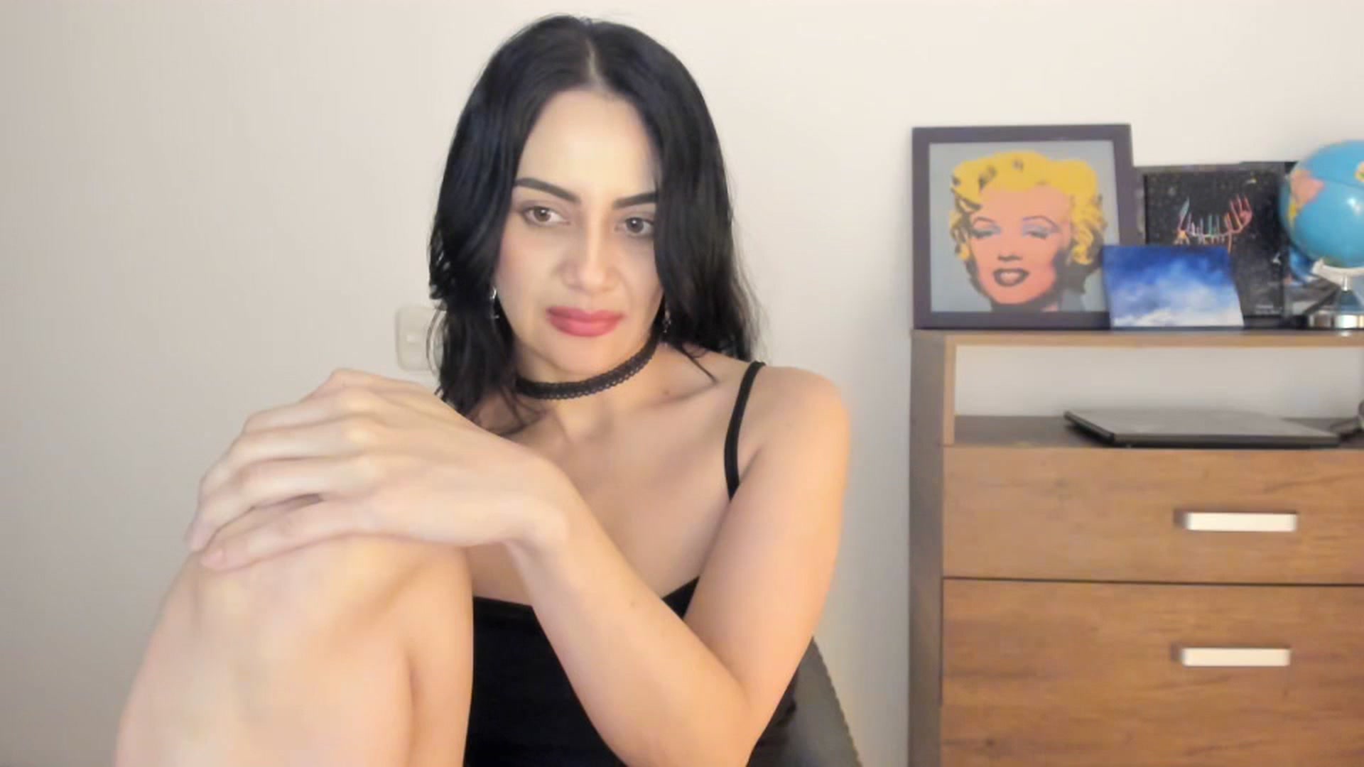 Gallery image thumbnail from Red_Flower203's myfreecams stream on, 11/18/2025, 24:55 image 1 of 20