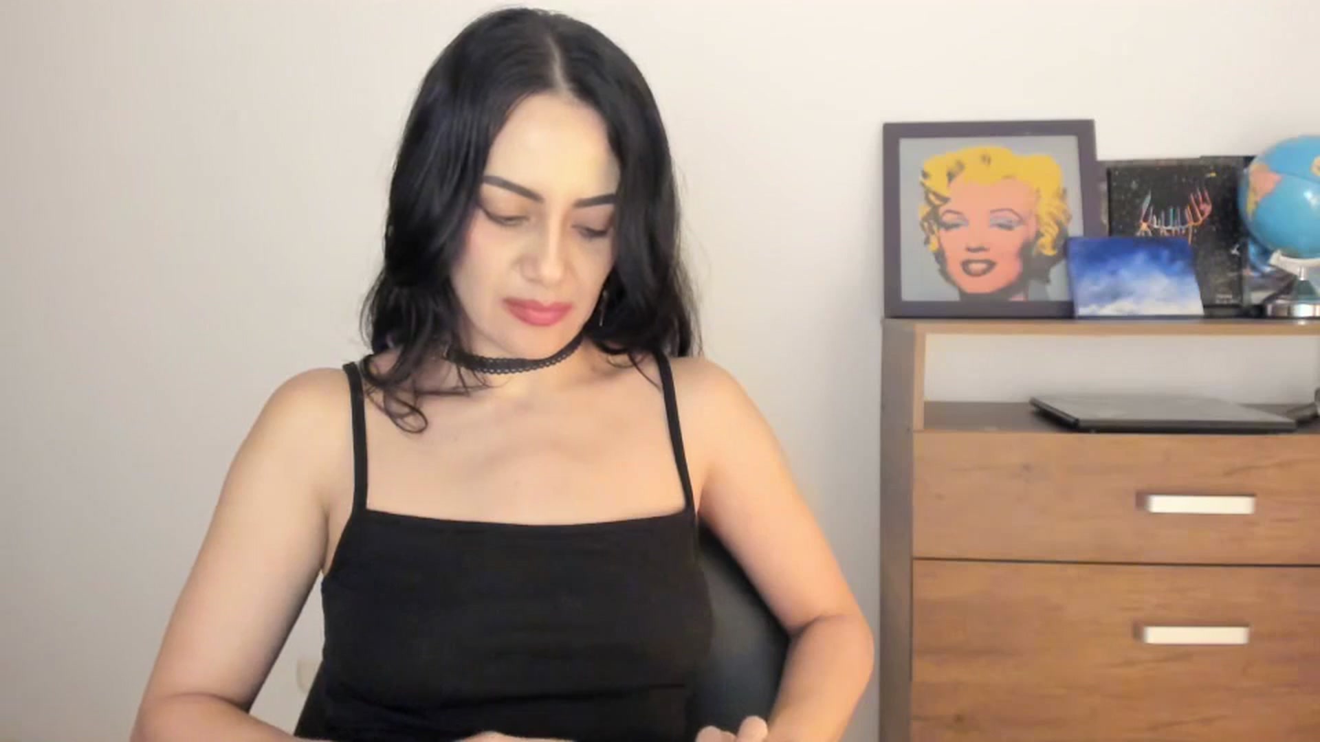 Gallery image thumbnail from Red_Flower203's myfreecams stream on, 11/18/2025, 24:55 image 3 of 20