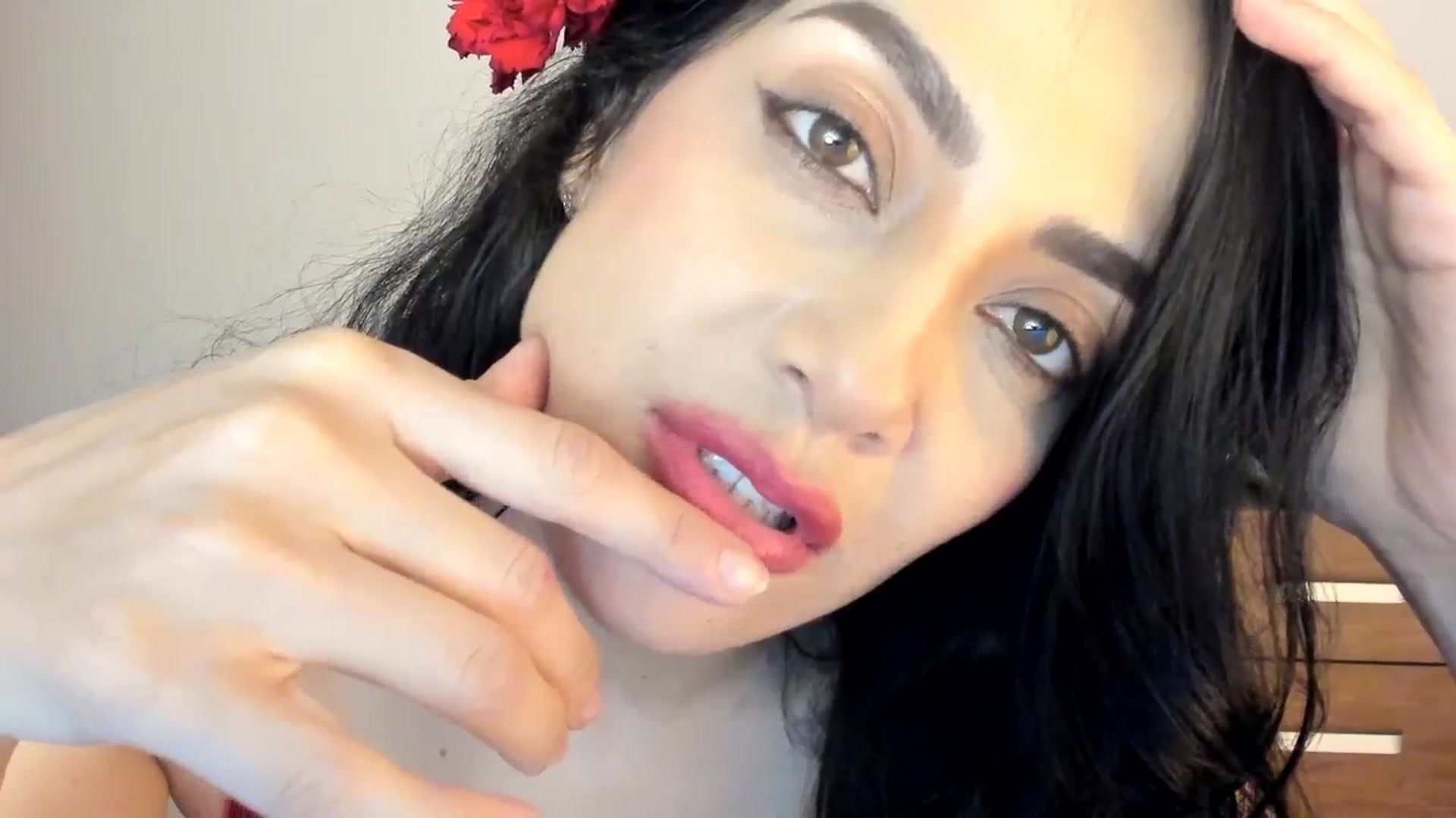 Gallery image thumbnail from Red_Flower203's myfreecams stream on, 11/26/2025, 01:57 image 6 of 20