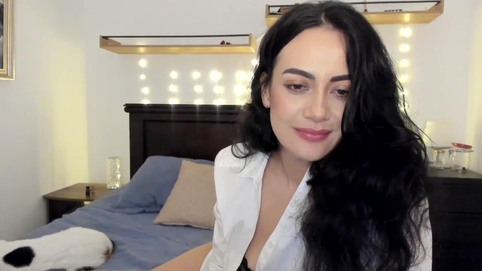 Gallery image thumbnail from Red_Flower203's myfreecams stream on, 11/26/2025, 19:03 image 5 of 20