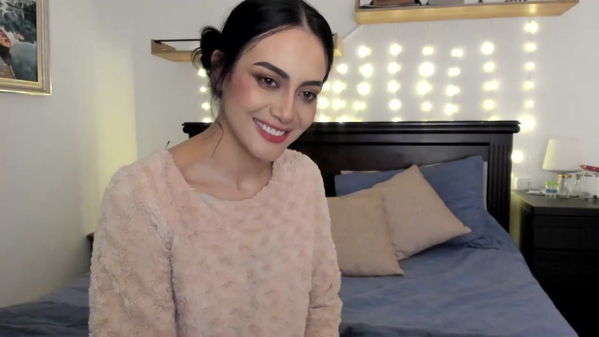 Gallery image thumbnail from Red_Flower203's myfreecams stream on, 11/27/2025, 20:29 image 2 of 20