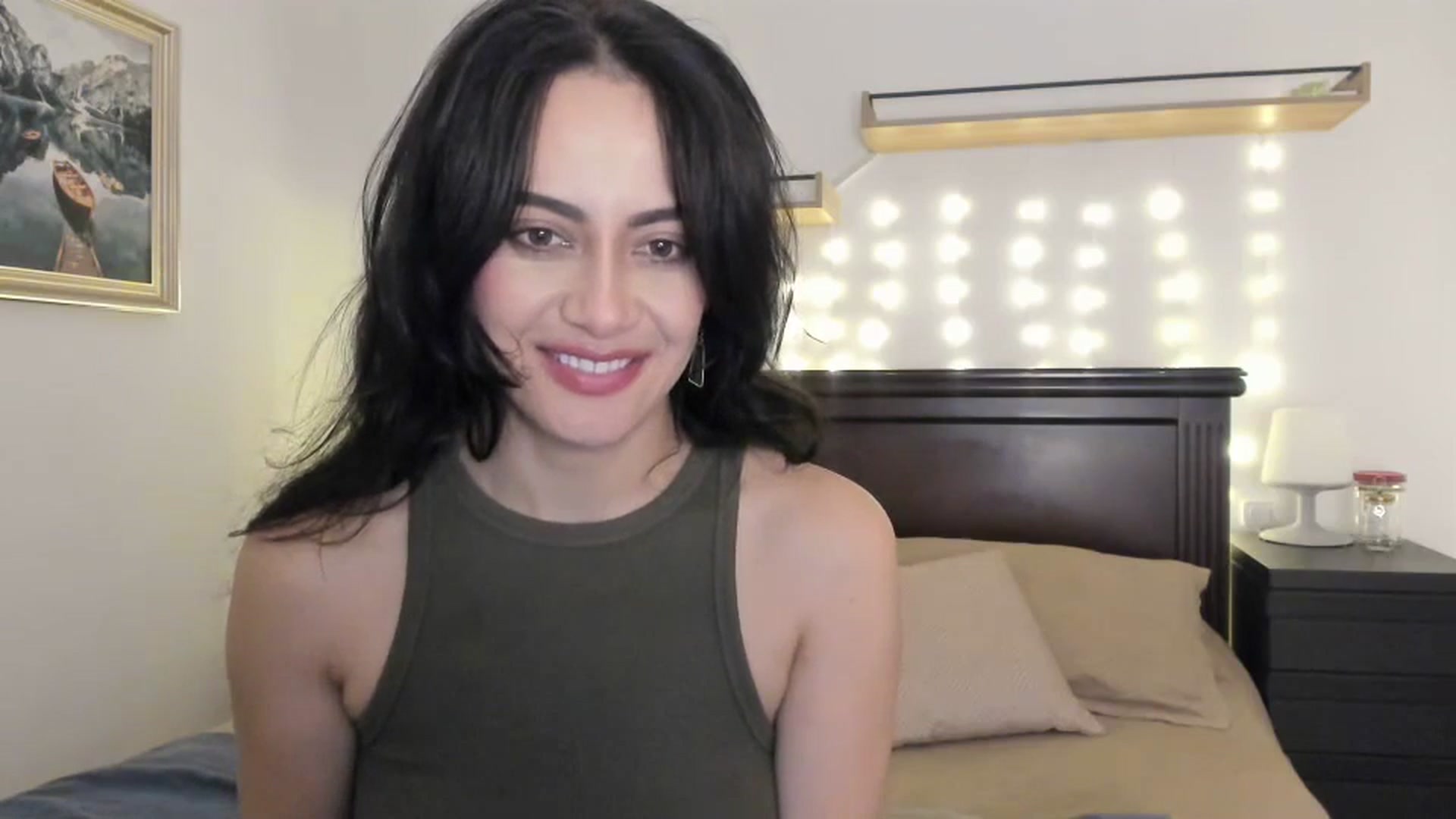 Gallery image thumbnail from Red_Flower203's myfreecams stream on, 12/10/2025, 24:11 image 7 of 20