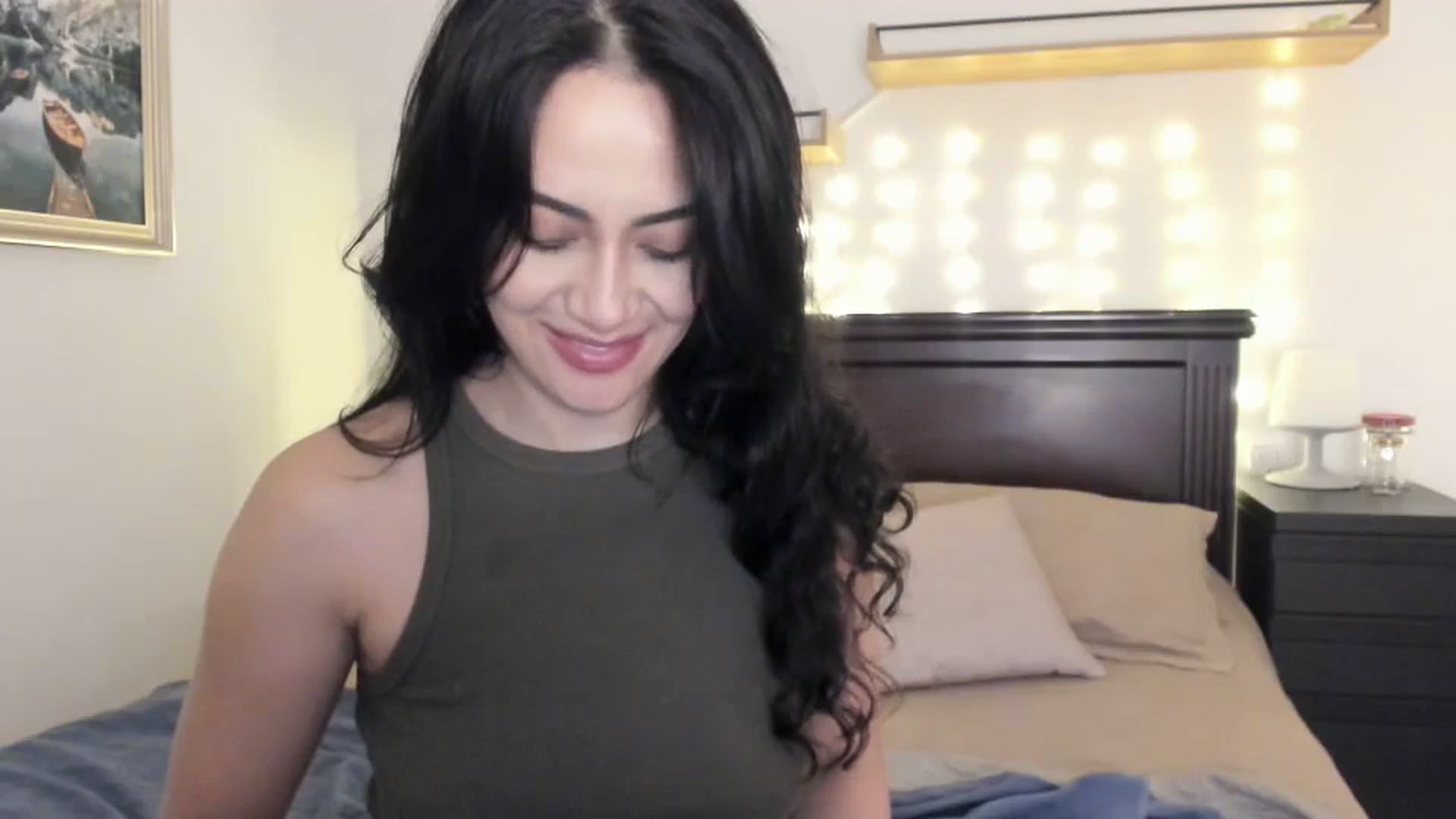 Gallery image thumbnail from Red_Flower203's myfreecams stream on, 12/10/2025, 24:11 image 19 of 20