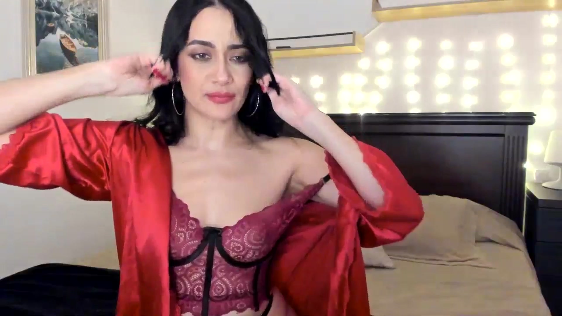 Gallery image thumbnail from Red_Flower203's myfreecams stream on, 12/13/2025, 22:03 image 14 of 20
