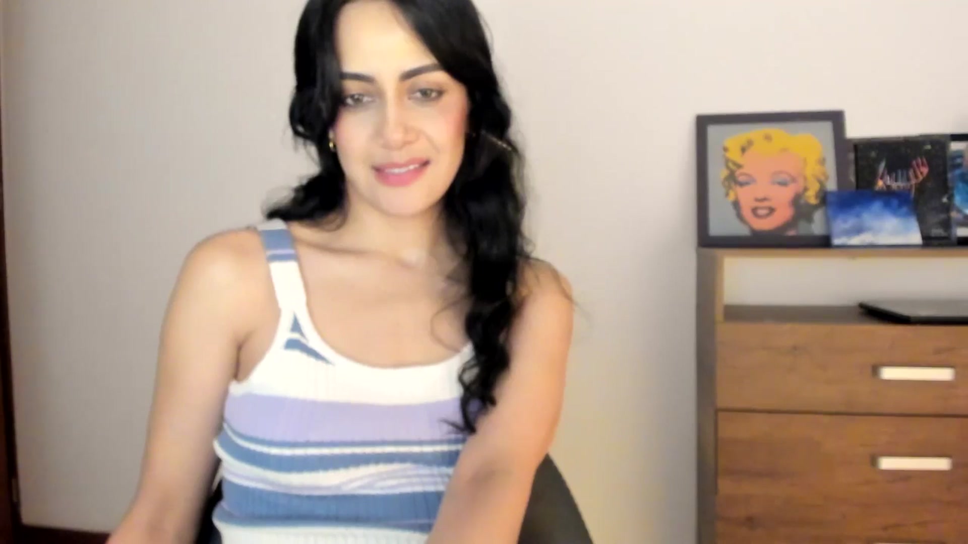 Gallery image thumbnail from Red_Flower203's myfreecams stream on, 12/17/2025, 21:28 image 15 of 20