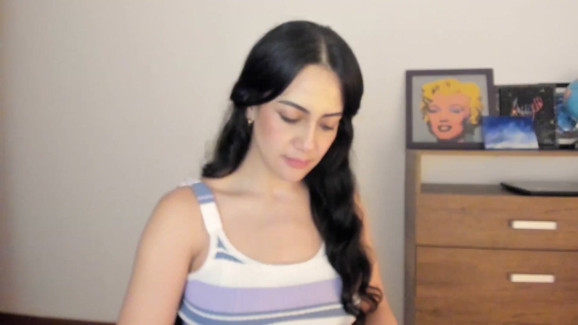Gallery image thumbnail from Red_Flower203's myfreecams stream on, 12/17/2025, 23:01 image 7 of 20