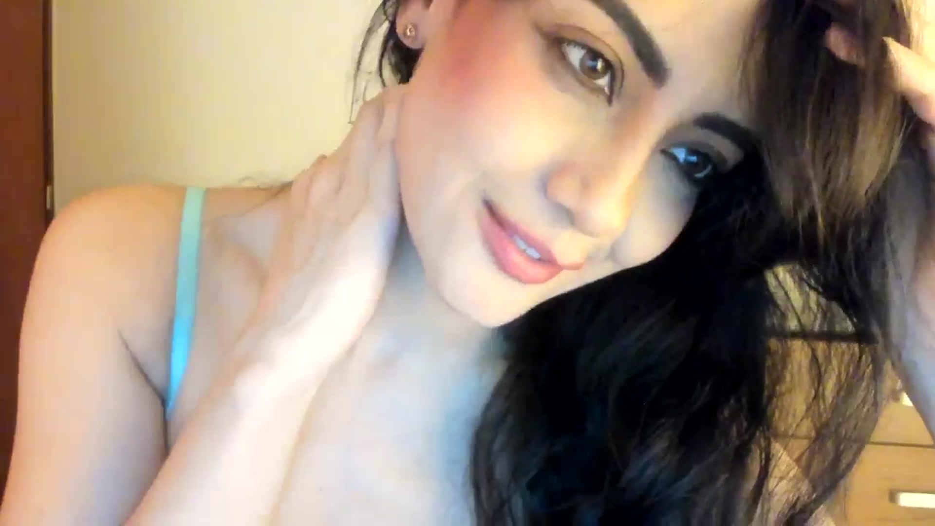 Gallery image thumbnail from Red_Flower203's myfreecams stream on, 02/11/2026, 21:05 image 12 of 20