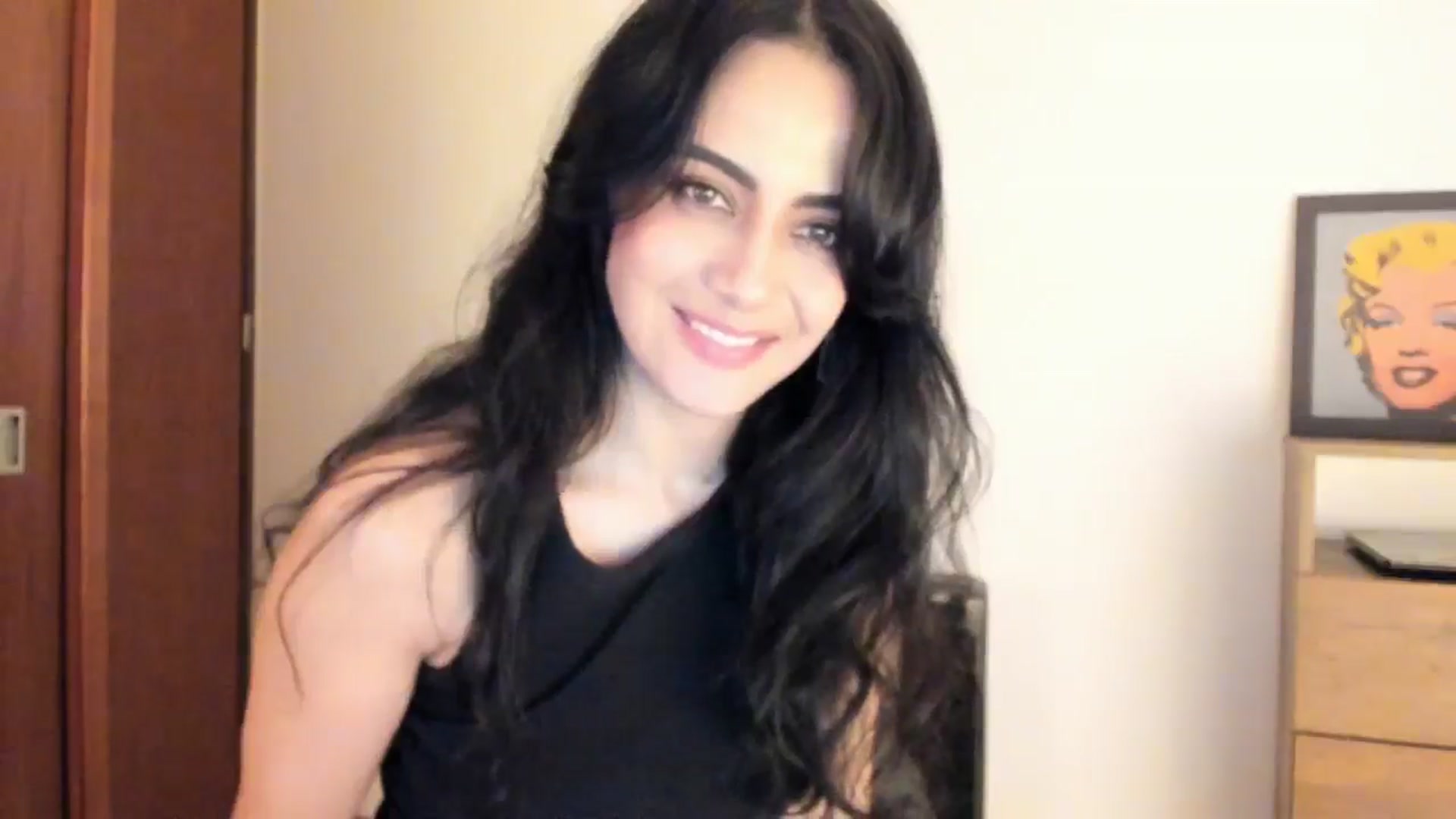 Gallery image thumbnail from Red_Flower203's myfreecams stream on, 02/18/2026, 19:57 image 16 of 20