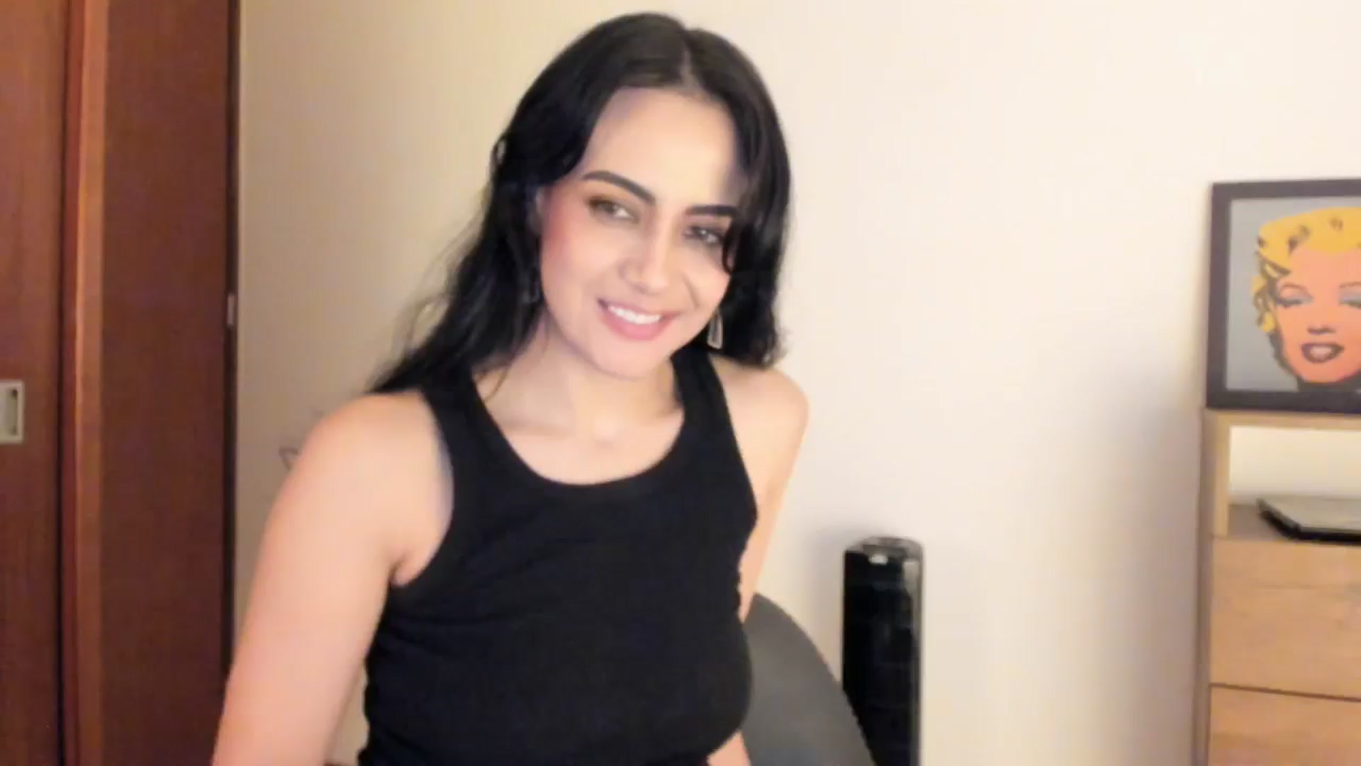 Gallery image thumbnail from Red_Flower203's myfreecams stream on, 02/18/2026, 19:57 image 17 of 20