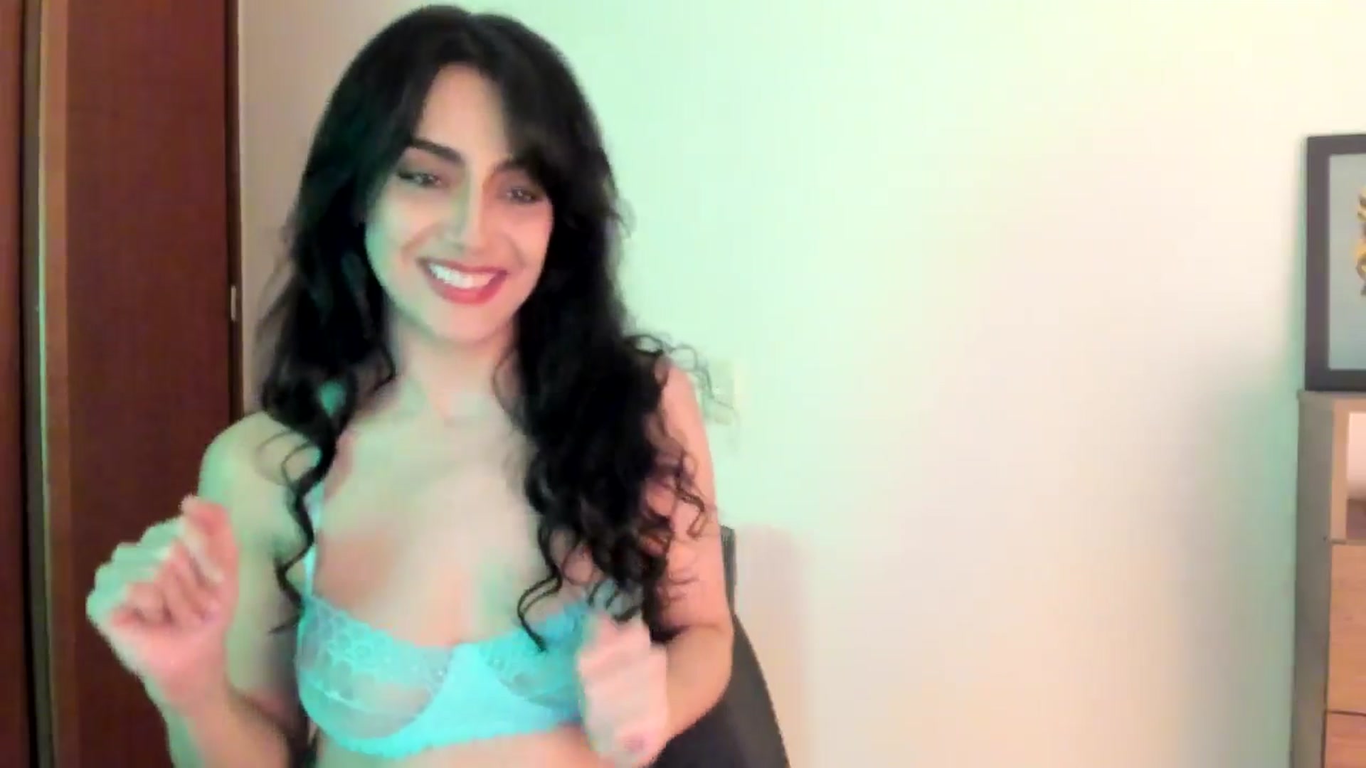 Gallery image thumbnail from Red_Flower203's myfreecams stream on, 03/16/2026, 21:32 image 8 of 20