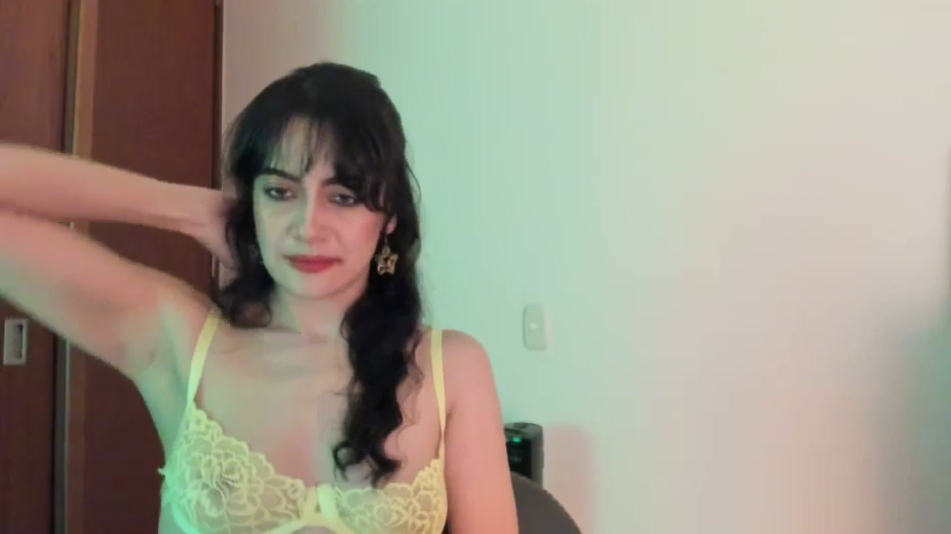Gallery image thumbnail from Red_Flower203's myfreecams stream on, 03/17/2026, 19:59 image 7 of 20