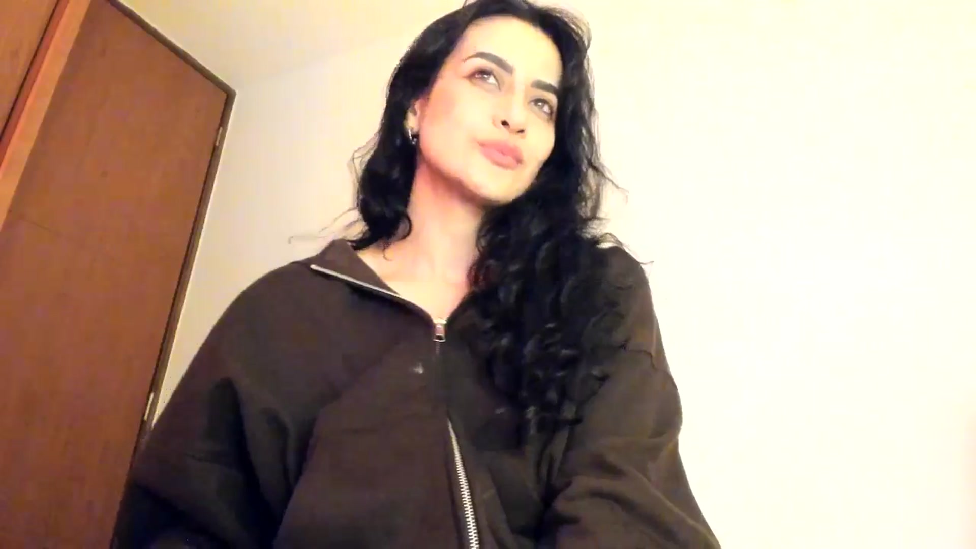 Gallery image thumbnail from Red_Flower203's myfreecams stream on, 04/13/2026, 02:33 image 11 of 20