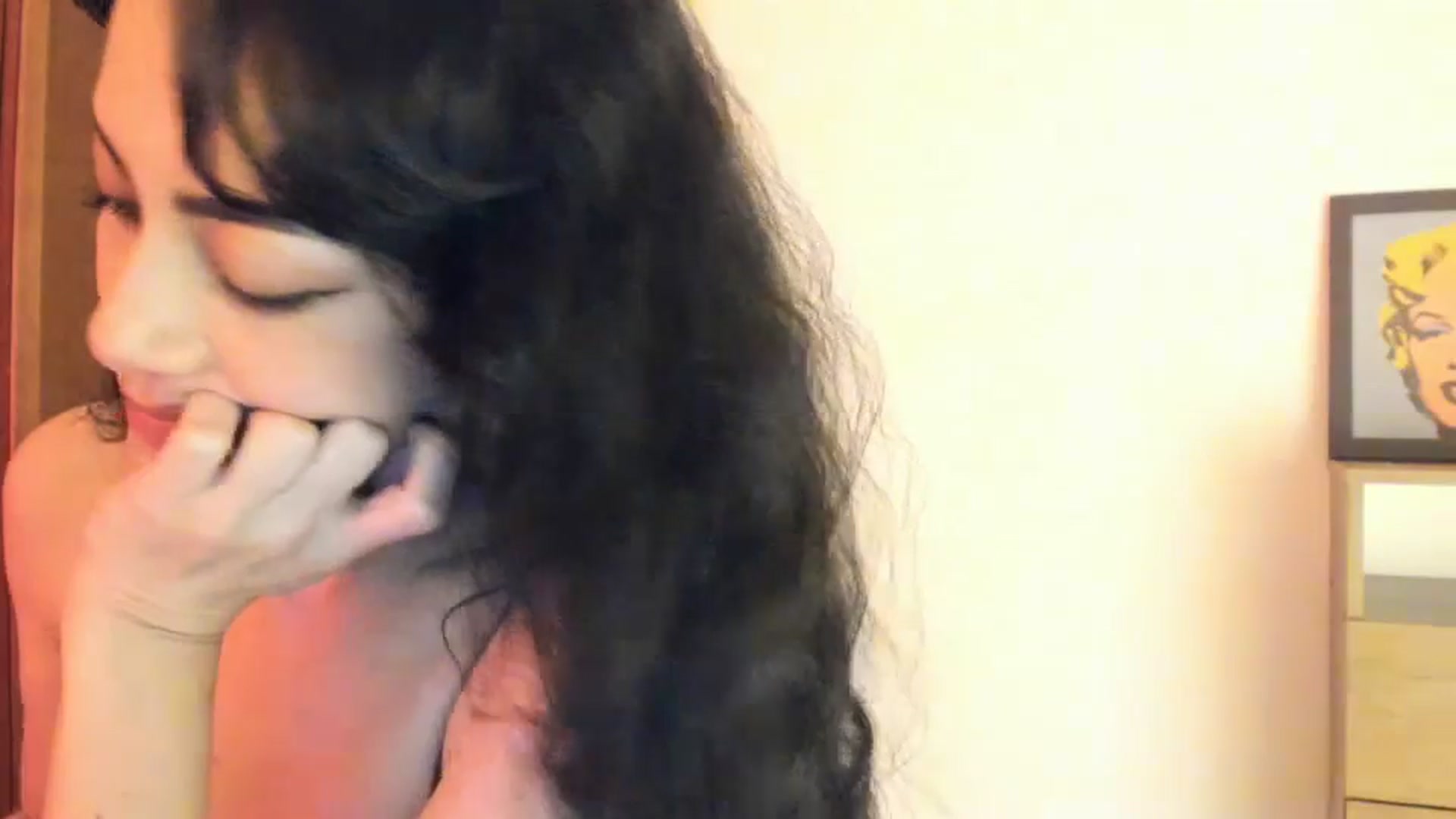 Gallery image thumbnail from Red_Flower203's myfreecams stream on, 04/22/2026, 01:42 image 6 of 20