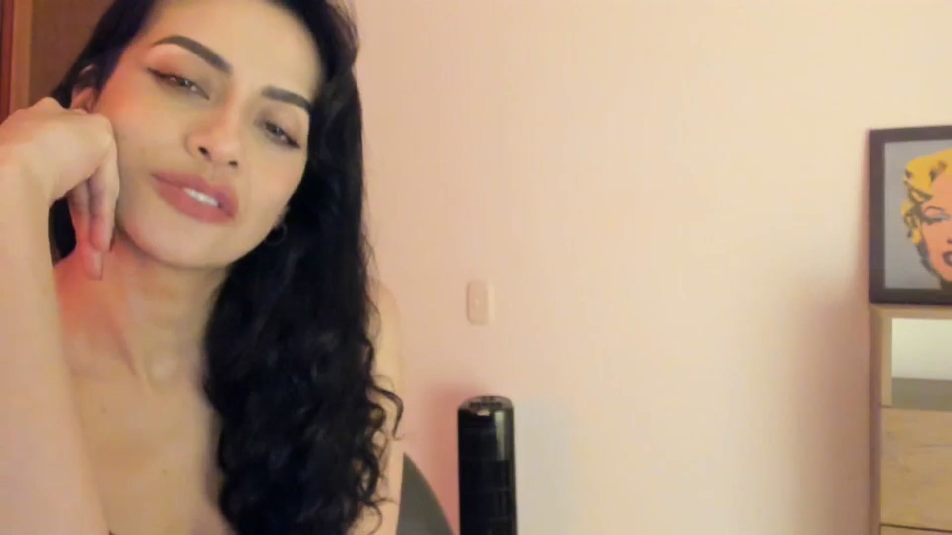 Gallery image thumbnail from Red_Flower203's myfreecams stream on, 04/22/2026, 01:42 image 14 of 20