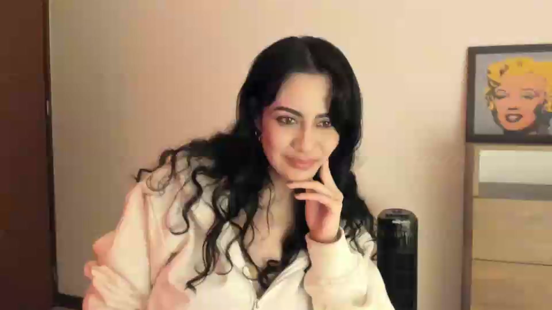 Gallery image thumbnail from Red_Flower203's myfreecams stream on, 05/05/2026, 24:30 image 1 of 20