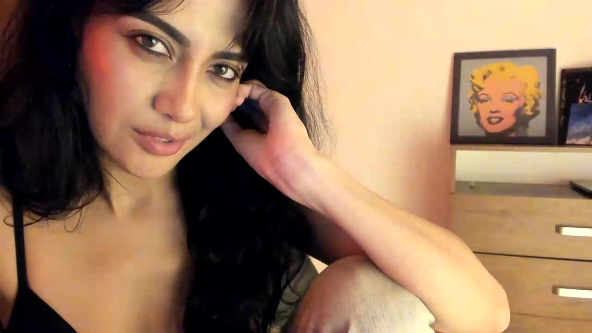 Gallery image thumbnail from Red_Flower203's myfreecams stream on, 05/19/2026, 24:39 image 14 of 20