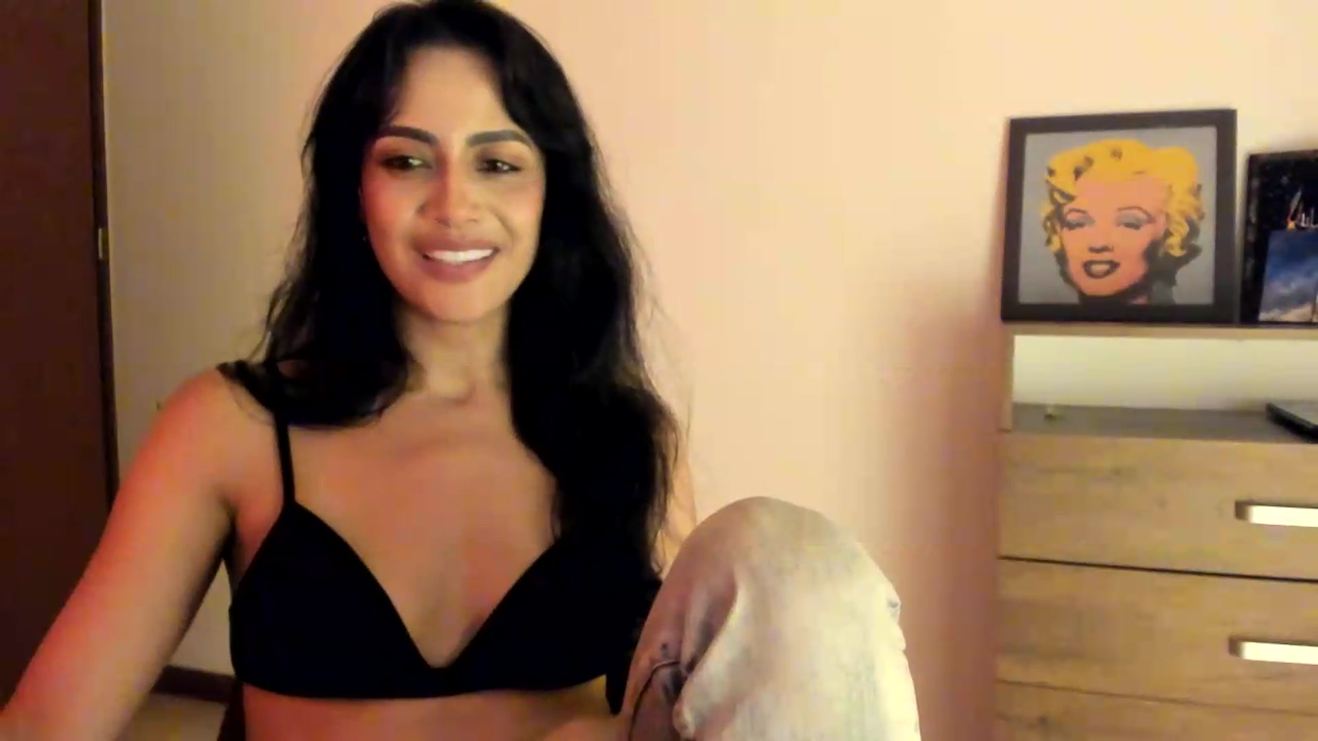 Gallery image thumbnail from Red_Flower203's myfreecams stream on, 05/19/2026, 24:39 image 12 of 20