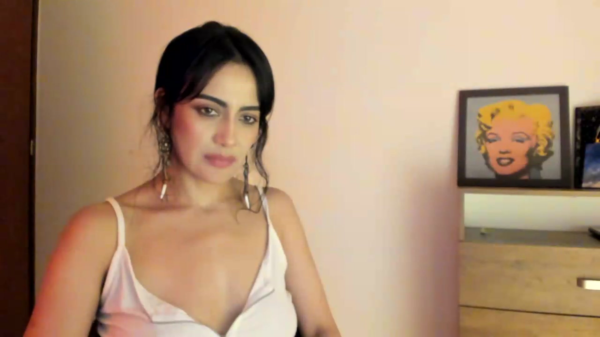 Gallery image thumbnail from Red_Flower203's myfreecams stream on, 05/22/2026, 24:31 image 11 of 20