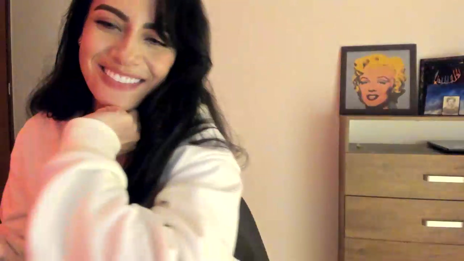 Gallery image thumbnail from Red_Flower203's myfreecams stream on, 06/10/2026, 24:23 image 15 of 20