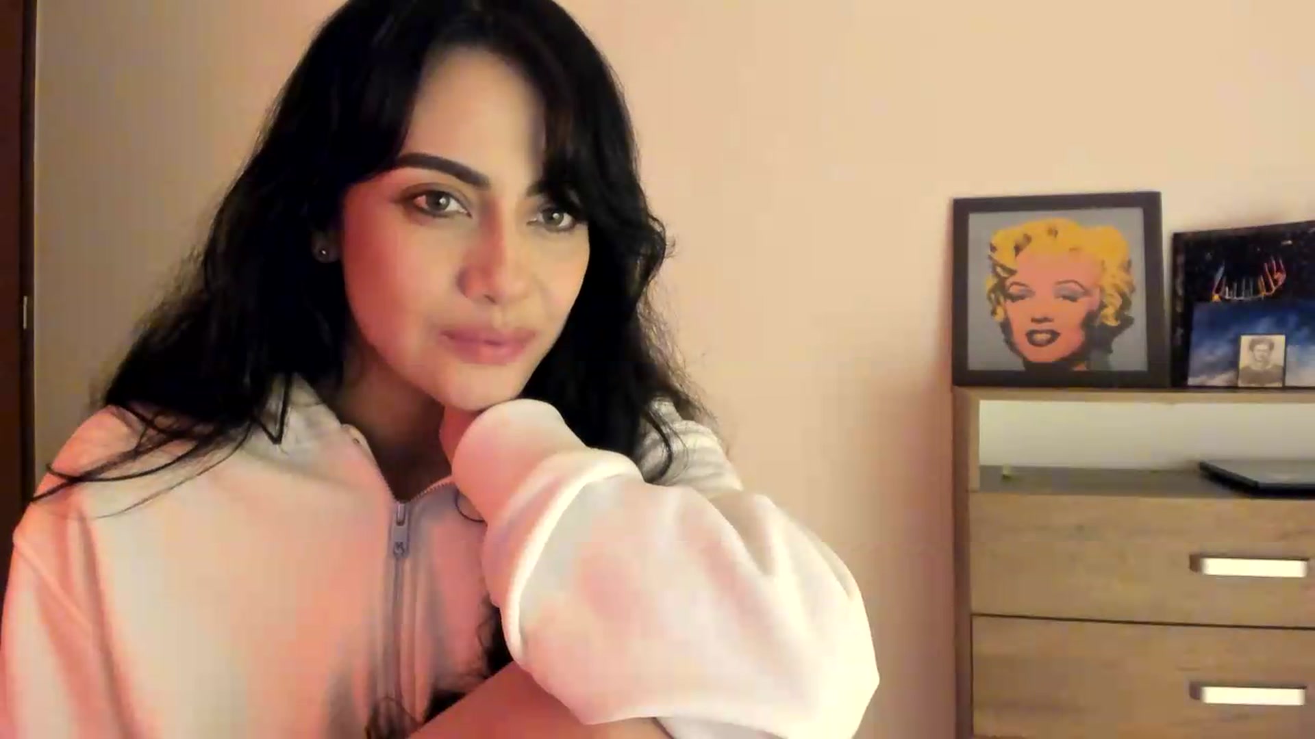 Gallery image thumbnail from Red_Flower203's myfreecams stream on, 06/10/2026, 24:23 image 10 of 20