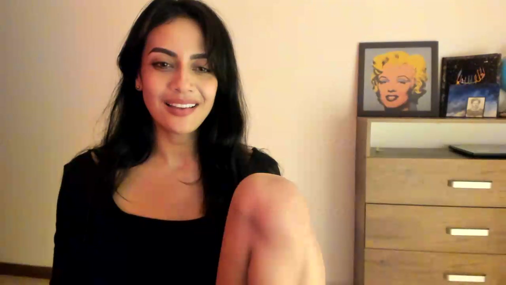 Gallery image thumbnail from Red_Flower203's myfreecams stream on, 06/13/2026, 01:55 image 7 of 20
