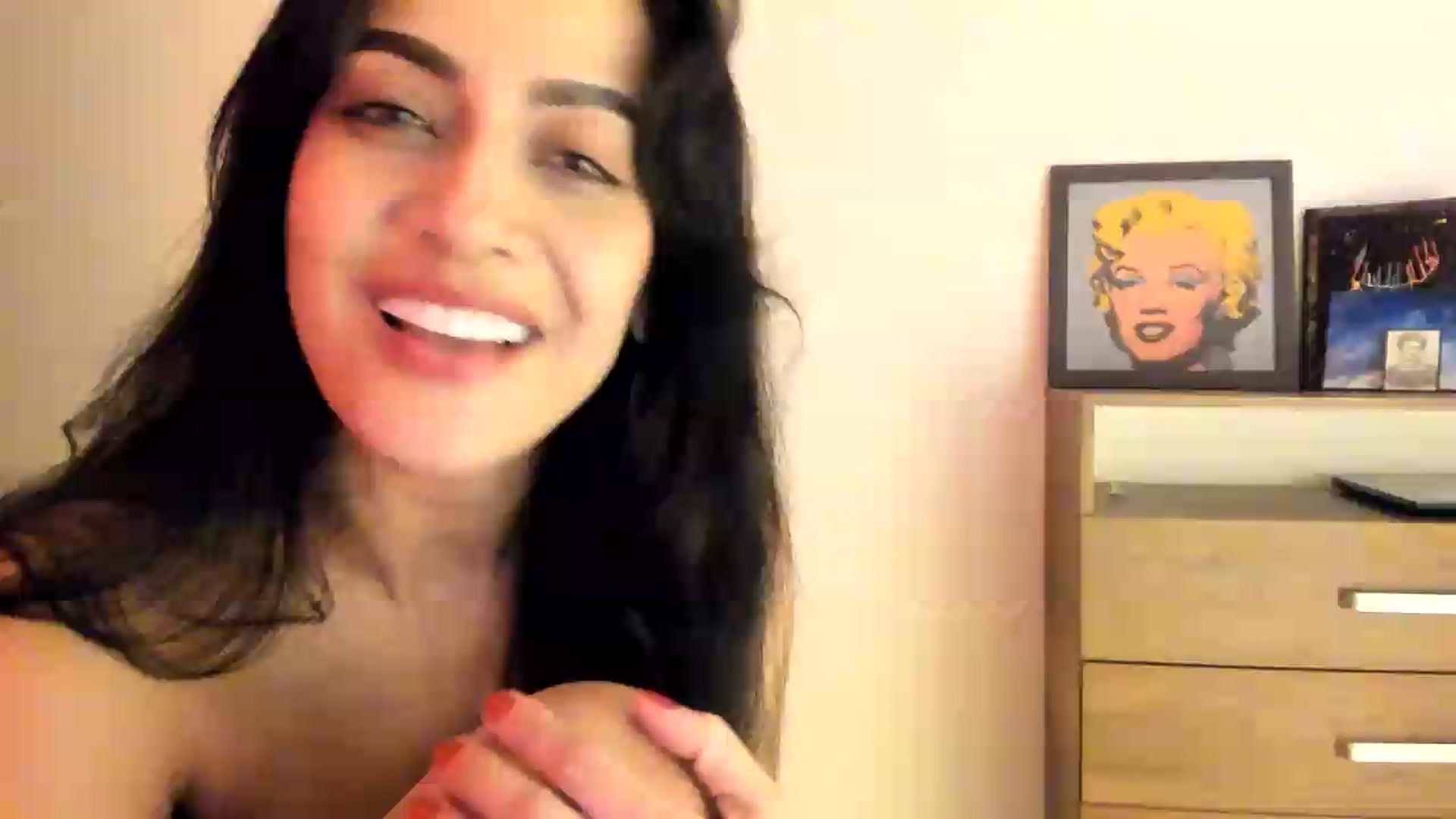 Gallery image thumbnail from Red_Flower203's myfreecams stream on, 06/13/2026, 21:18 image 17 of 20