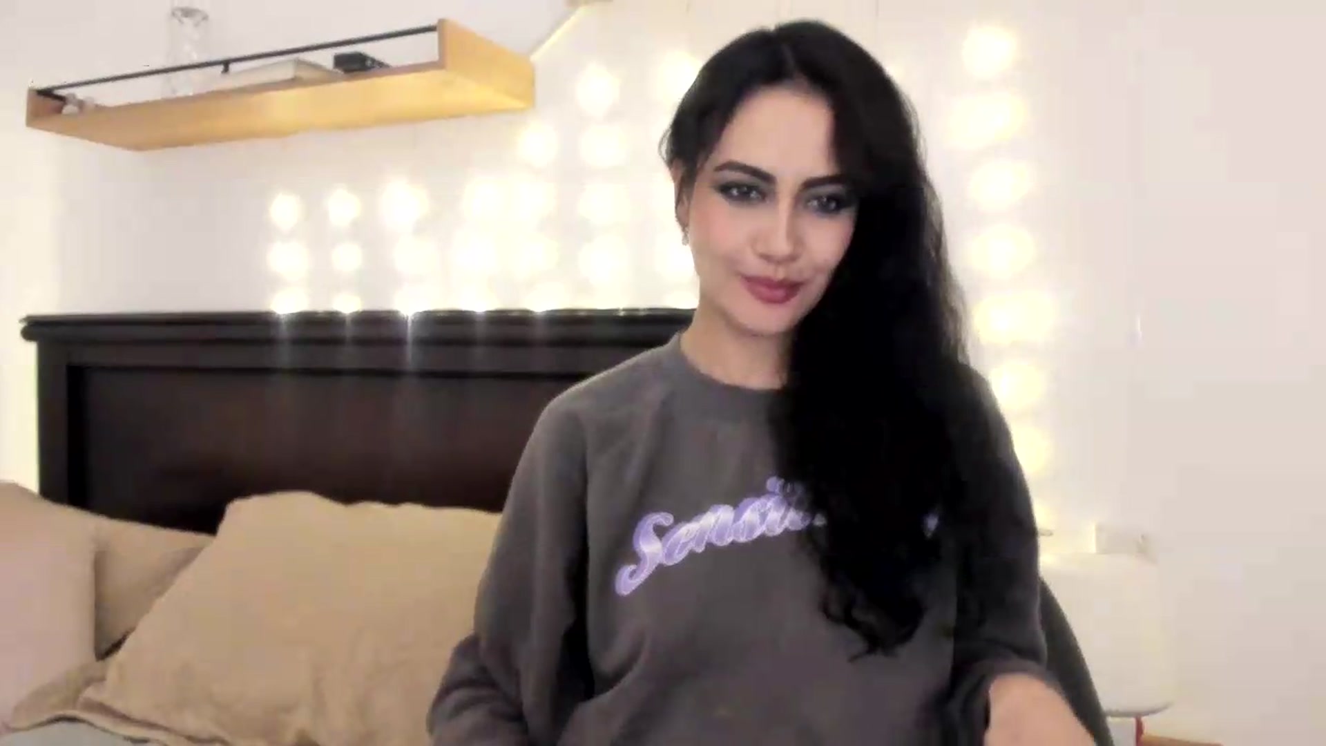 Gallery image thumbnail from Red_Flower203's myfreecams stream on, 07/08/2026, 04:00 image 10 of 20