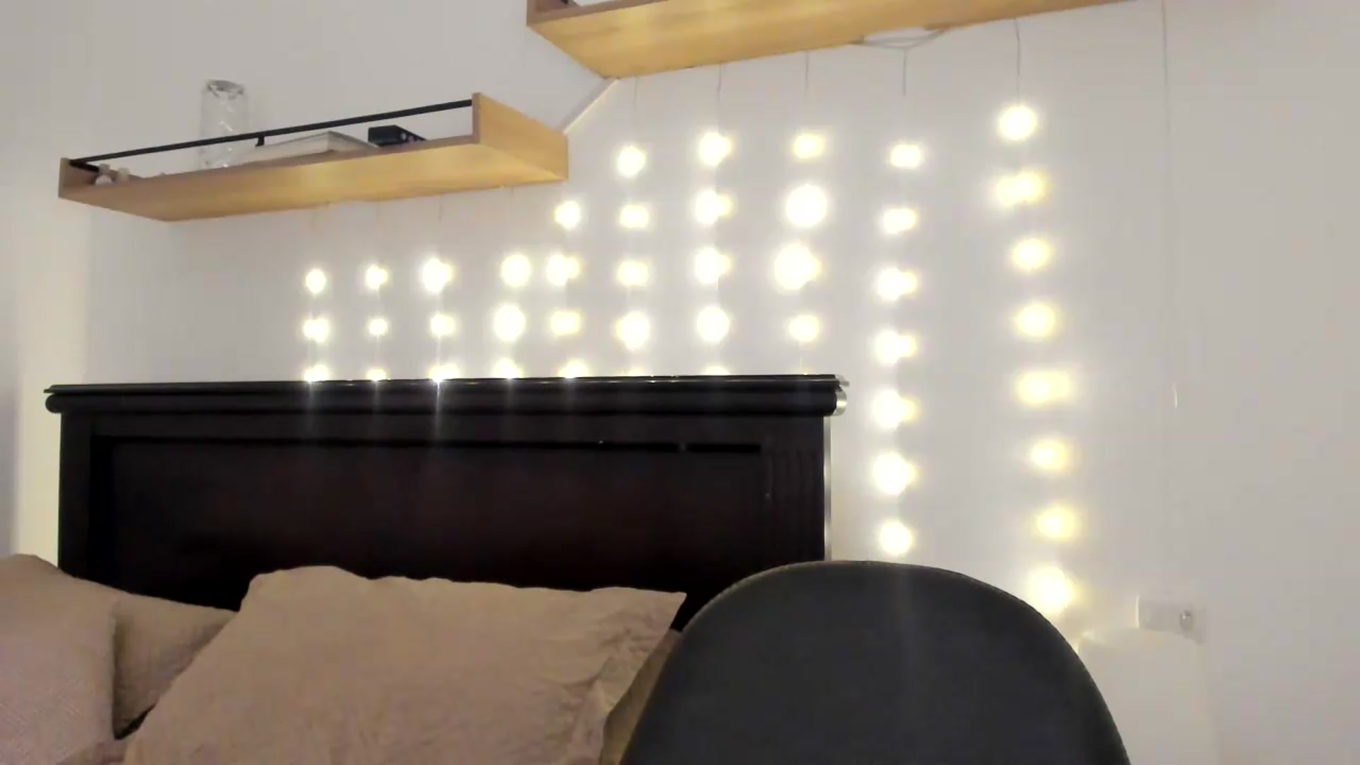 Gallery image thumbnail from Red_Flower203's myfreecams stream on, 07/08/2026, 04:00 image 9 of 20