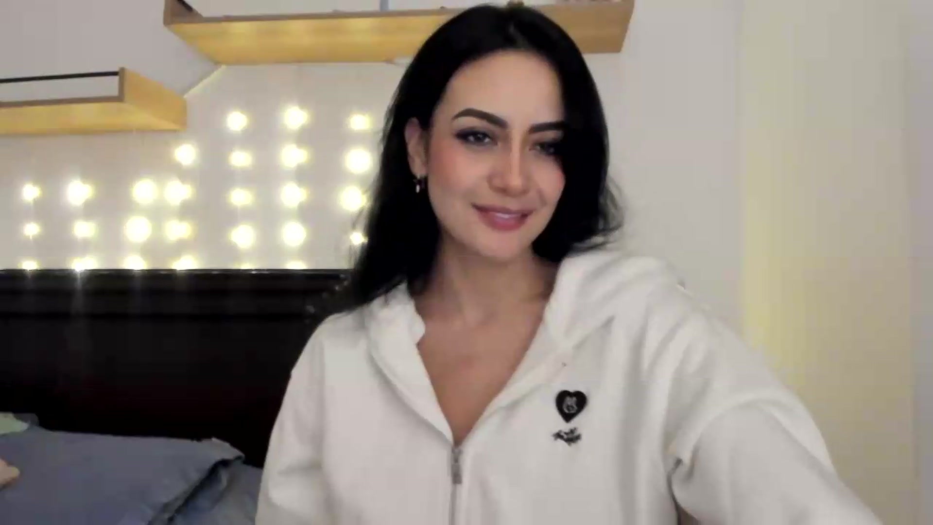 Gallery image thumbnail from Red_Flower203's myfreecams stream on, 07/15/2026, 23:57 image 7 of 20