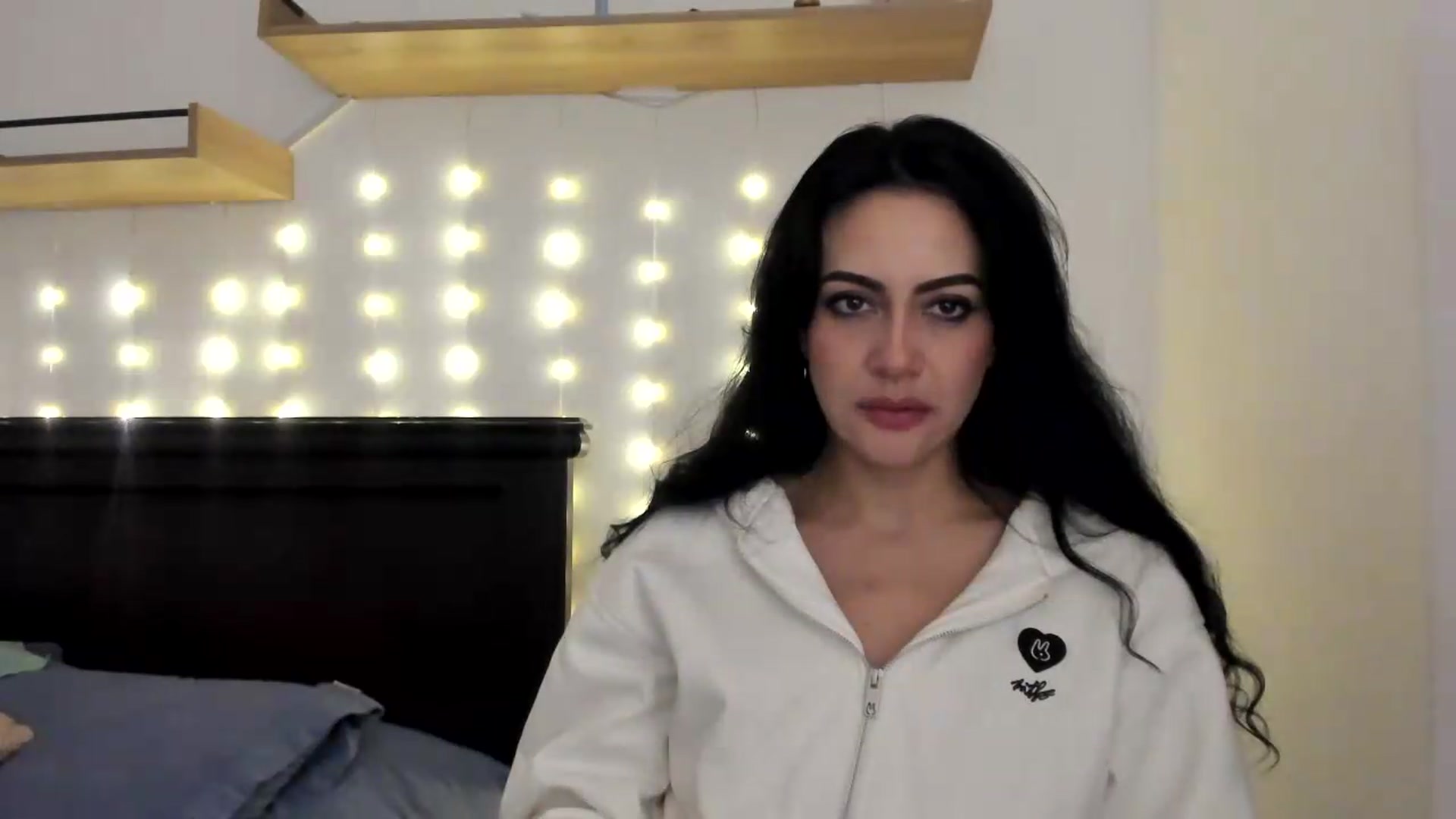 Gallery image thumbnail from Red_Flower203's myfreecams stream on, 07/15/2026, 23:57 image 16 of 20