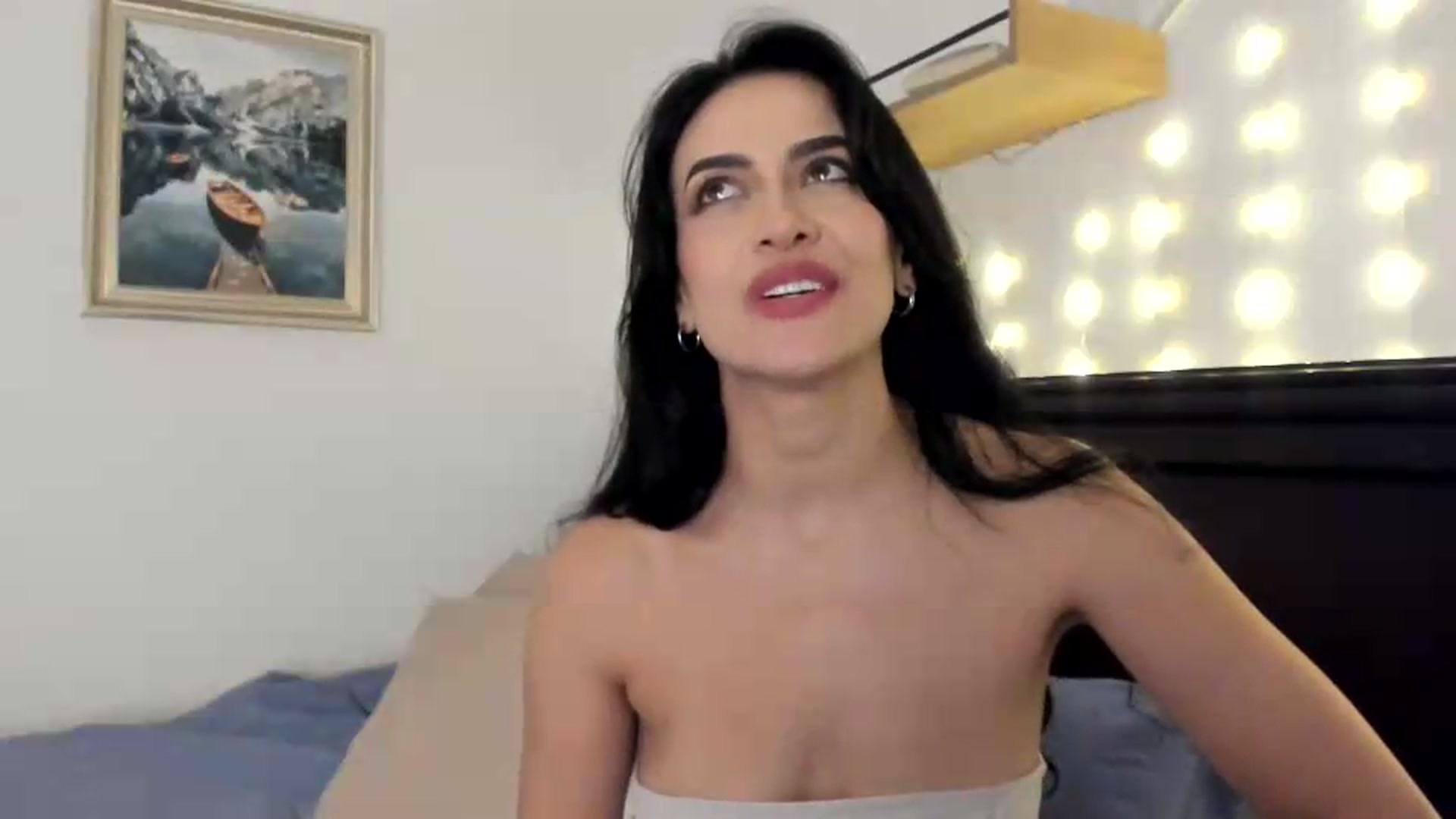 Gallery image thumbnail from Red_Flower203's myfreecams stream on, 08/25/2026, 20:31 image 7 of 20