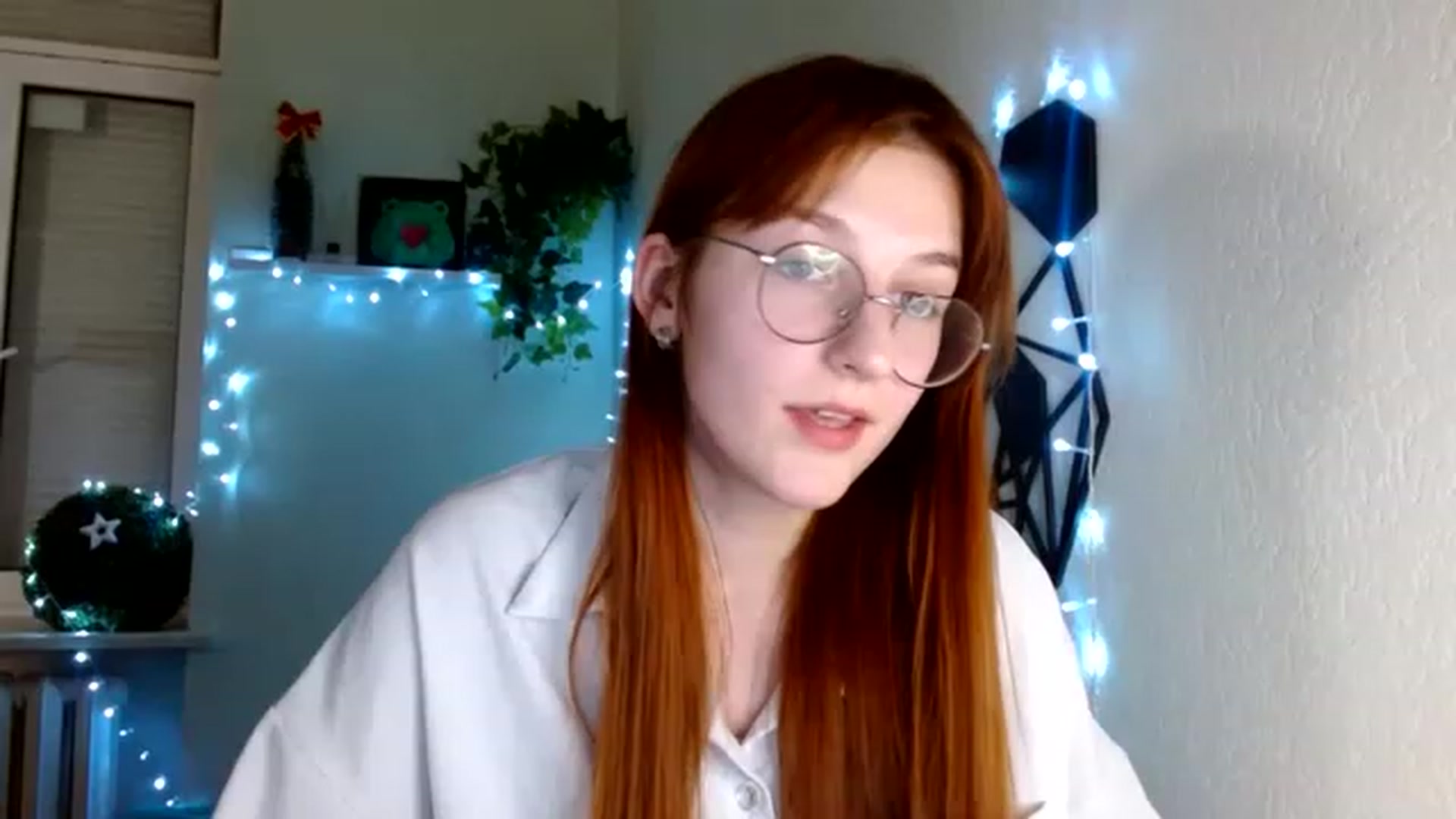 Gallery image thumbnail from Red_Hot_Fox's myfreecams stream on, 12/02/2022, 14:36 image 13 of 20