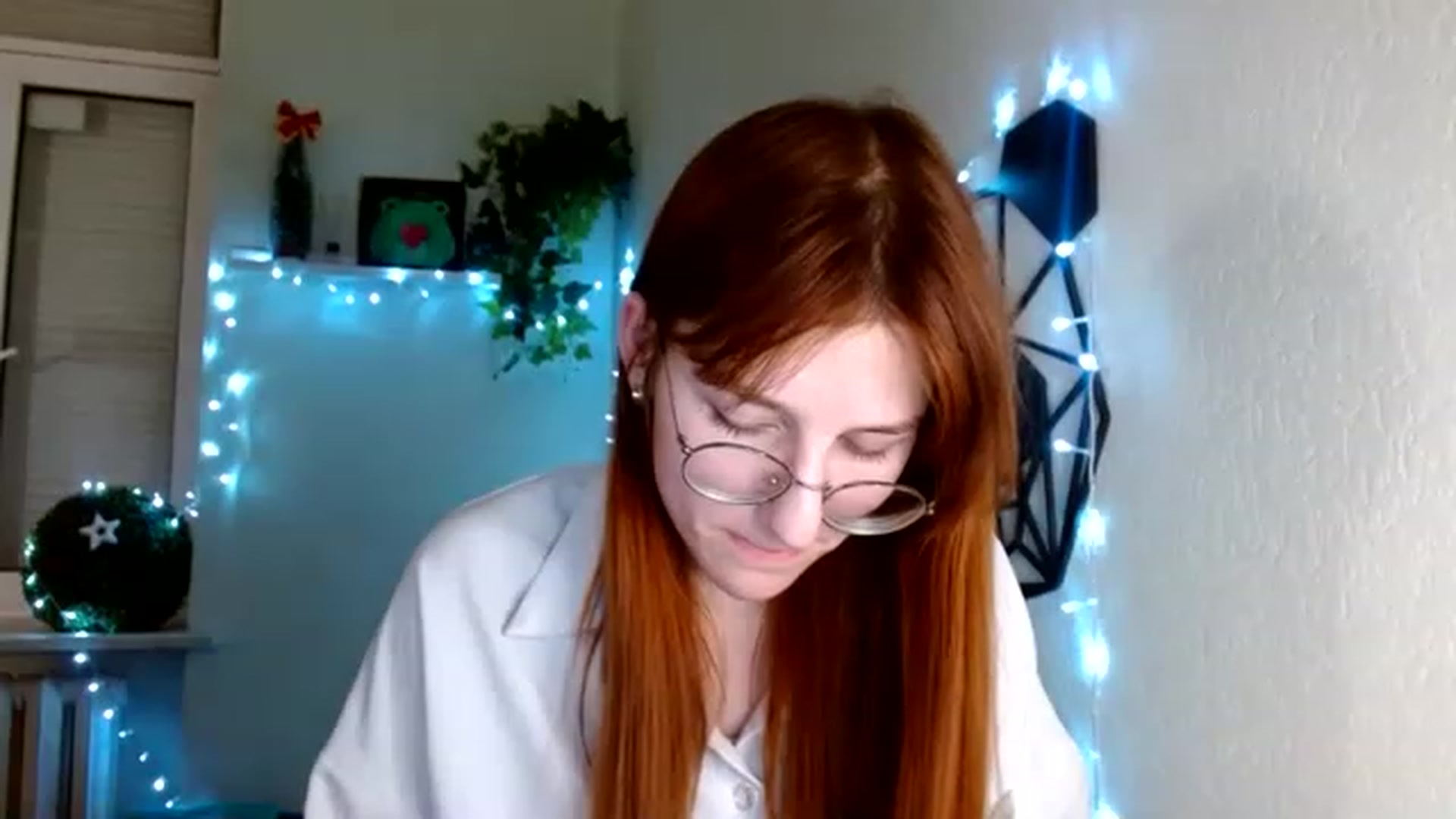 Gallery image thumbnail from Red_Hot_Fox's myfreecams stream on, 12/02/2022, 14:36 image 19 of 20