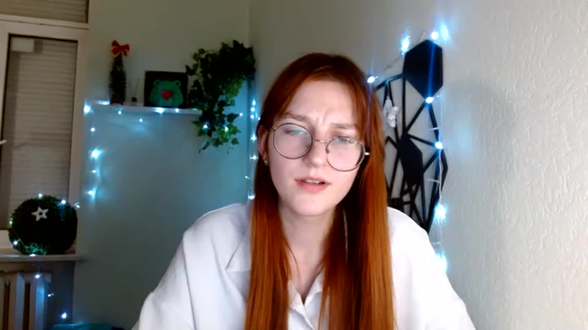 Gallery image thumbnail from Red_Hot_Fox's myfreecams stream on, 12/02/2022, 15:25 image 16 of 20