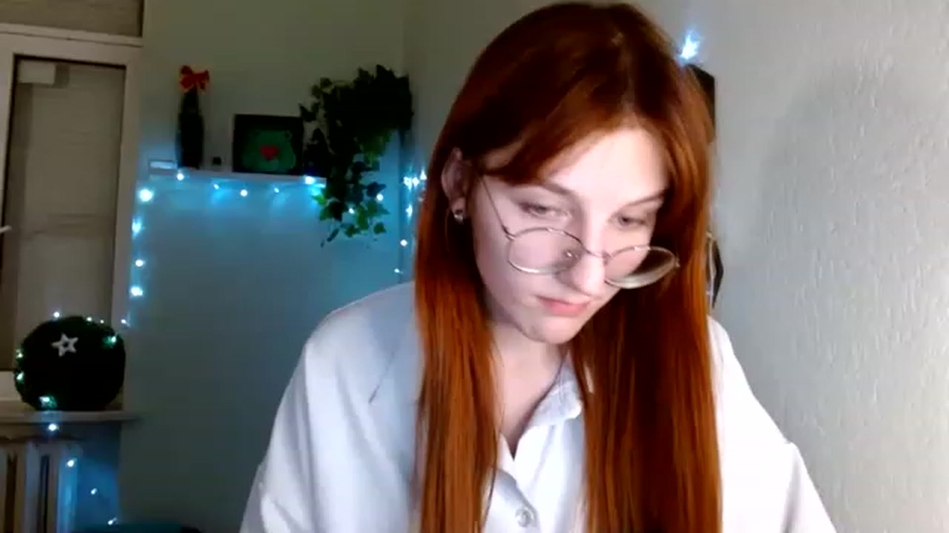 Gallery image thumbnail from Red_Hot_Fox's myfreecams stream on, 12/02/2022, 15:25 image 2 of 20